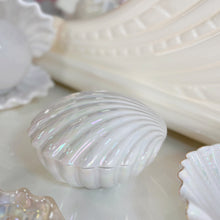 Load image into Gallery viewer, Grande boîte coquillage Made in Italy 80s
