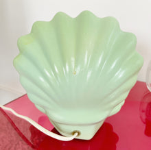 Charger l&#39;image dans la galerie, Lampe 80’s coquillage vintage pastel
