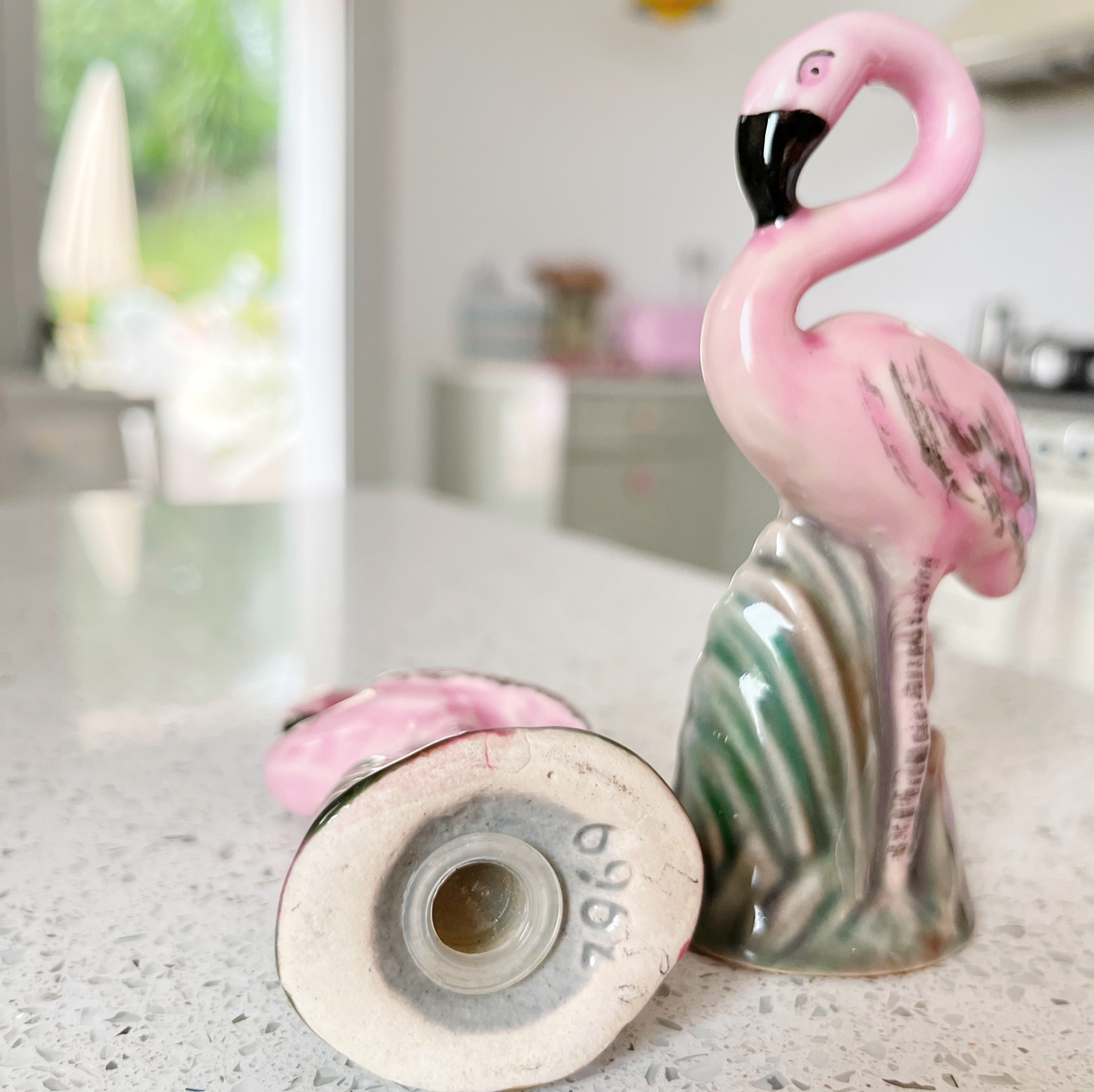 Salière et poivrière en céramique vintage flamants roses
