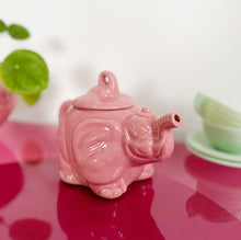 Charger l&#39;image dans la galerie, Théière éléphant rose
