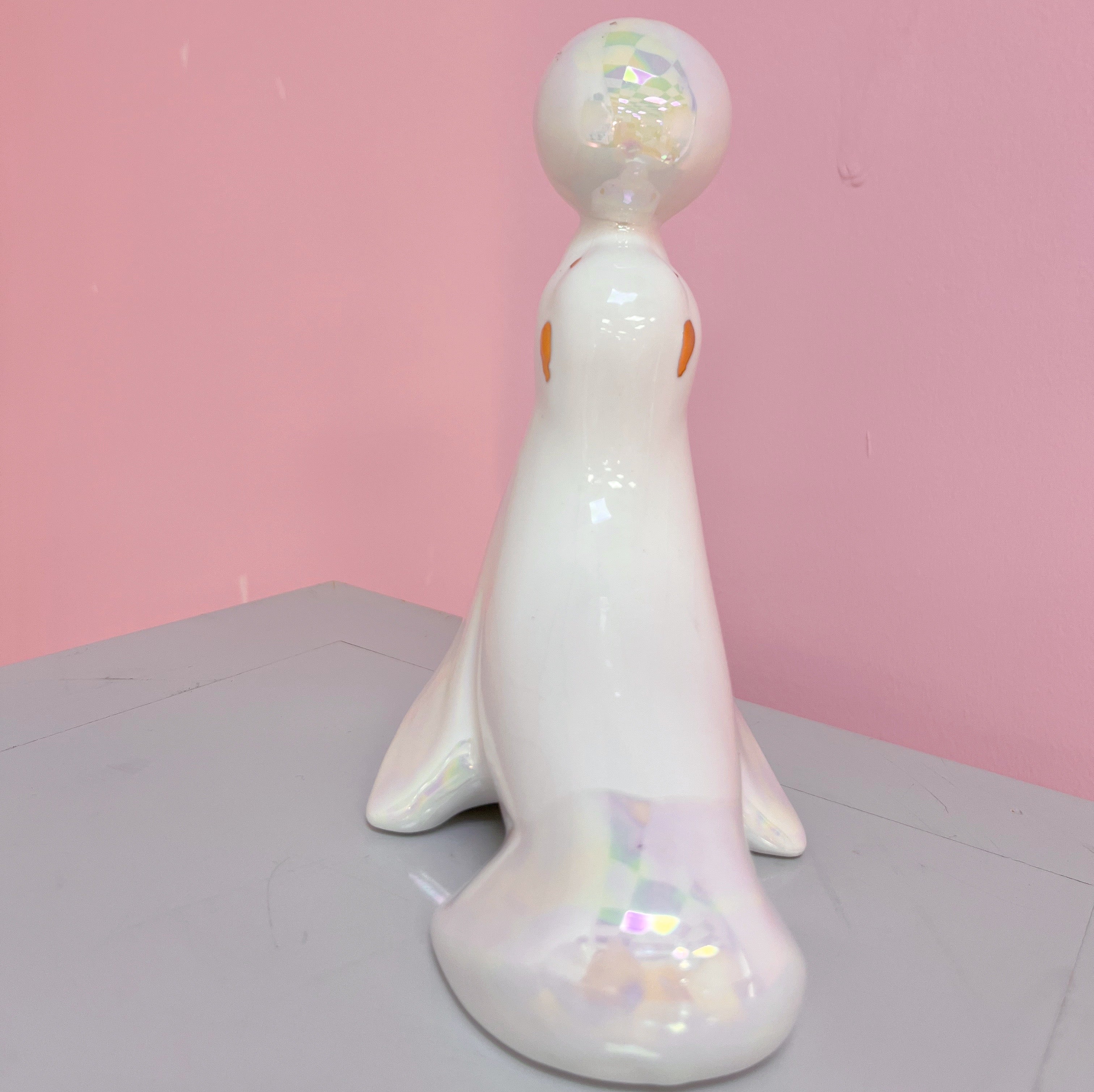 Statuette Otarie en Porcelaine Irisée – Italie, Années 70