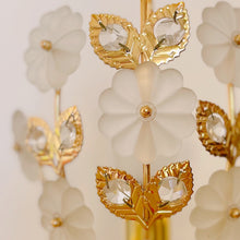Charger l&#39;image dans la galerie, Lampe fleurs en laiton &amp; verre dépoli, made in Italy, années 70

