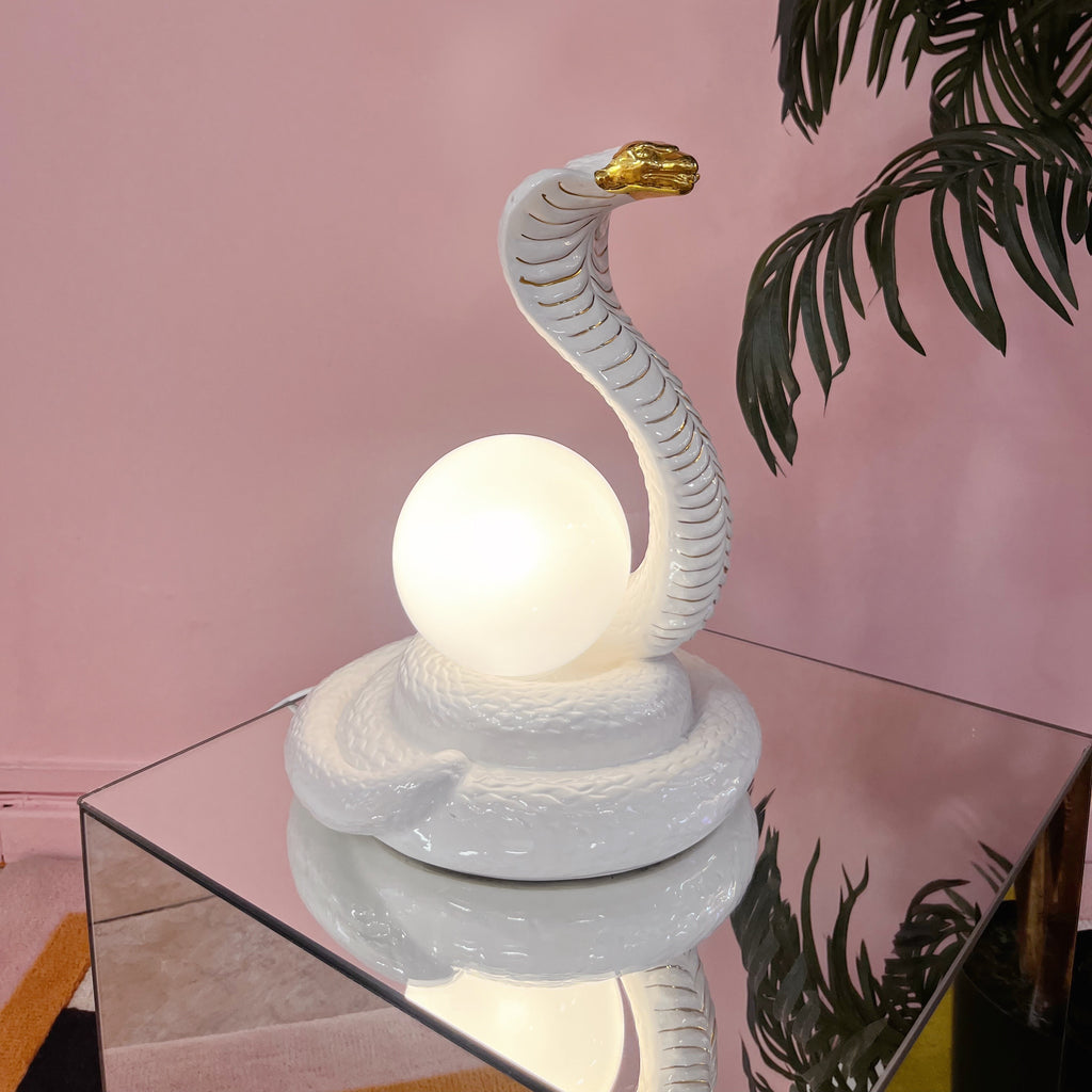 Lampe cobra en céramique et dorures, Italie, années 70