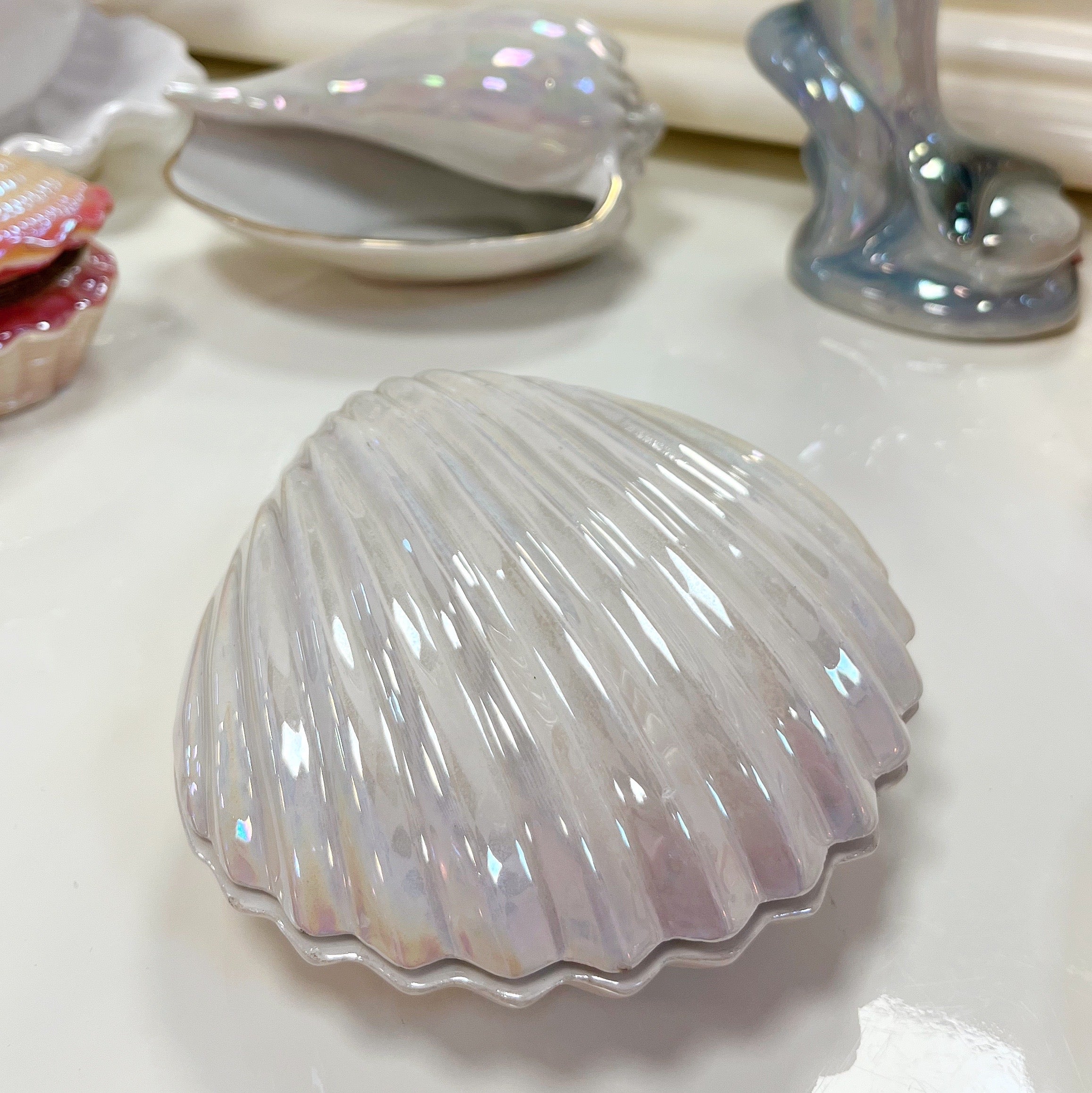 Boîte coquillage vintage iridescente