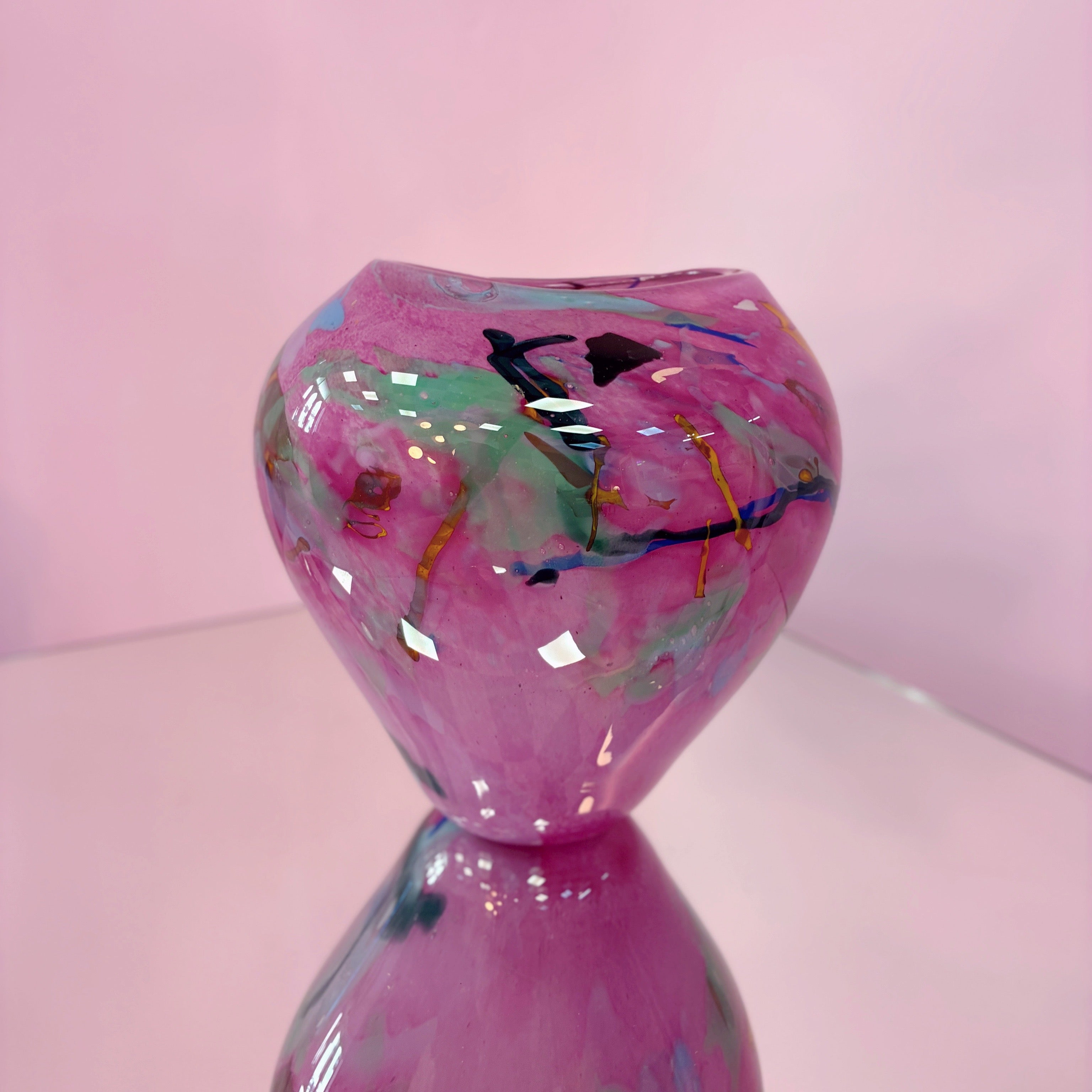 Vase en verre soufflé vintage, motif abstraits, confettis multicolore, années 80