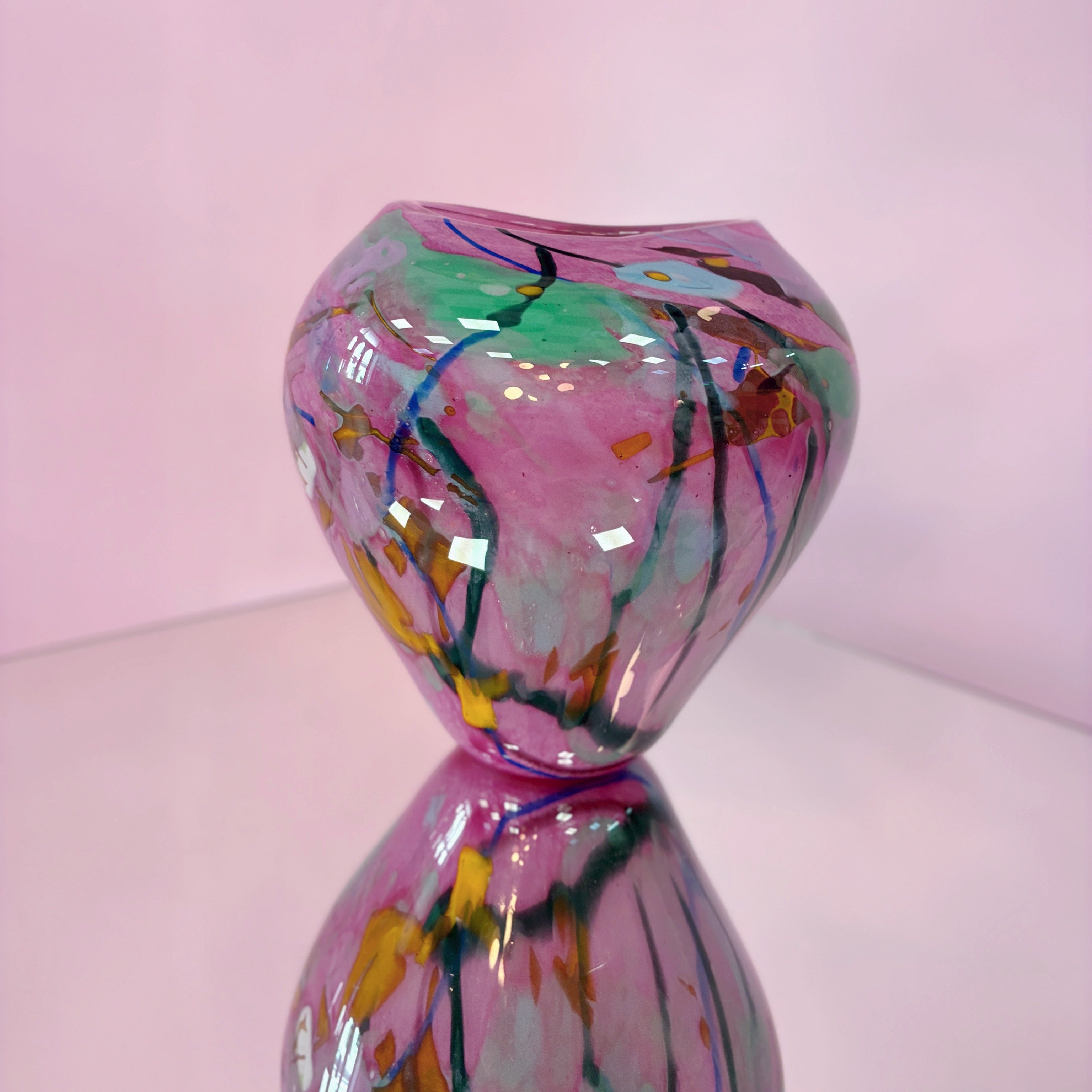 Vase en verre soufflé vintage, motif abstraits, confettis multicolore, années 80