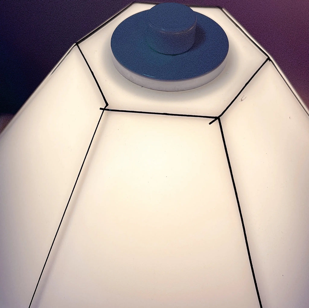 Abat-jour en verre opalin ultra brillant, décor géométrique, Club Barbara
