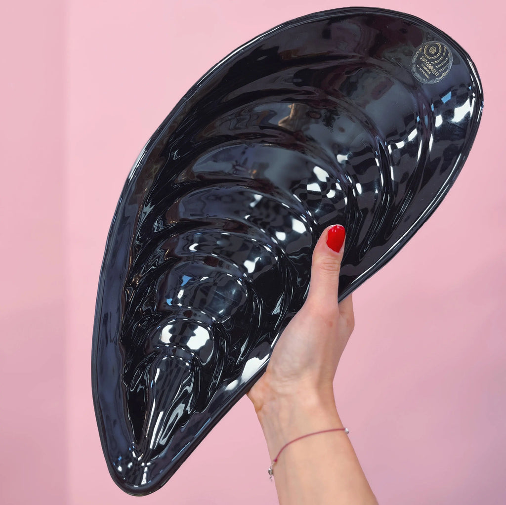 Plat moule noir en céramique émaillée italienne Spigarelli Ceramiche Club Barbara