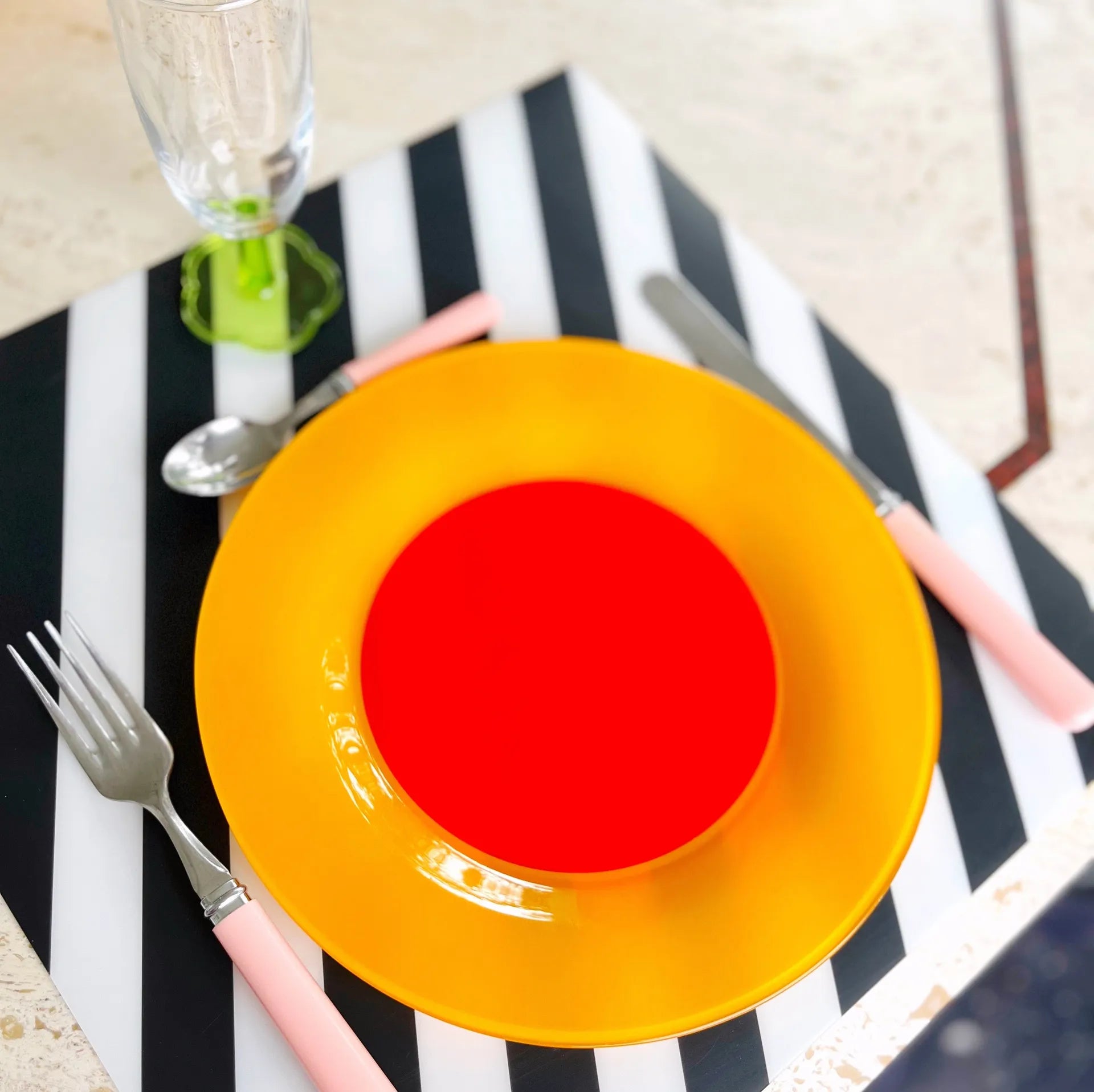 Assiettes multicolores vintage ARC - Club Barbara
