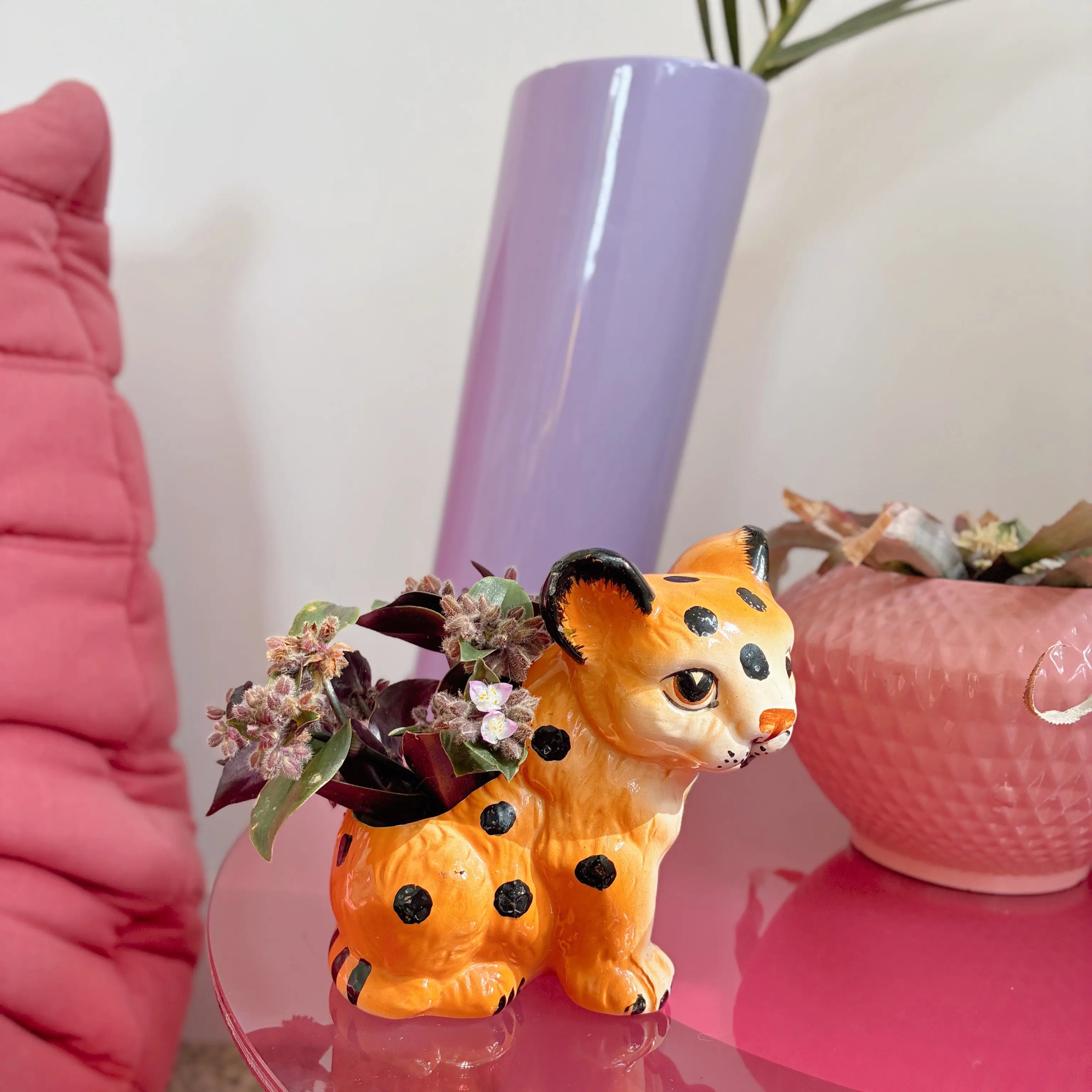 Cache pot léopard céramique vintage, peint à la main, années 70