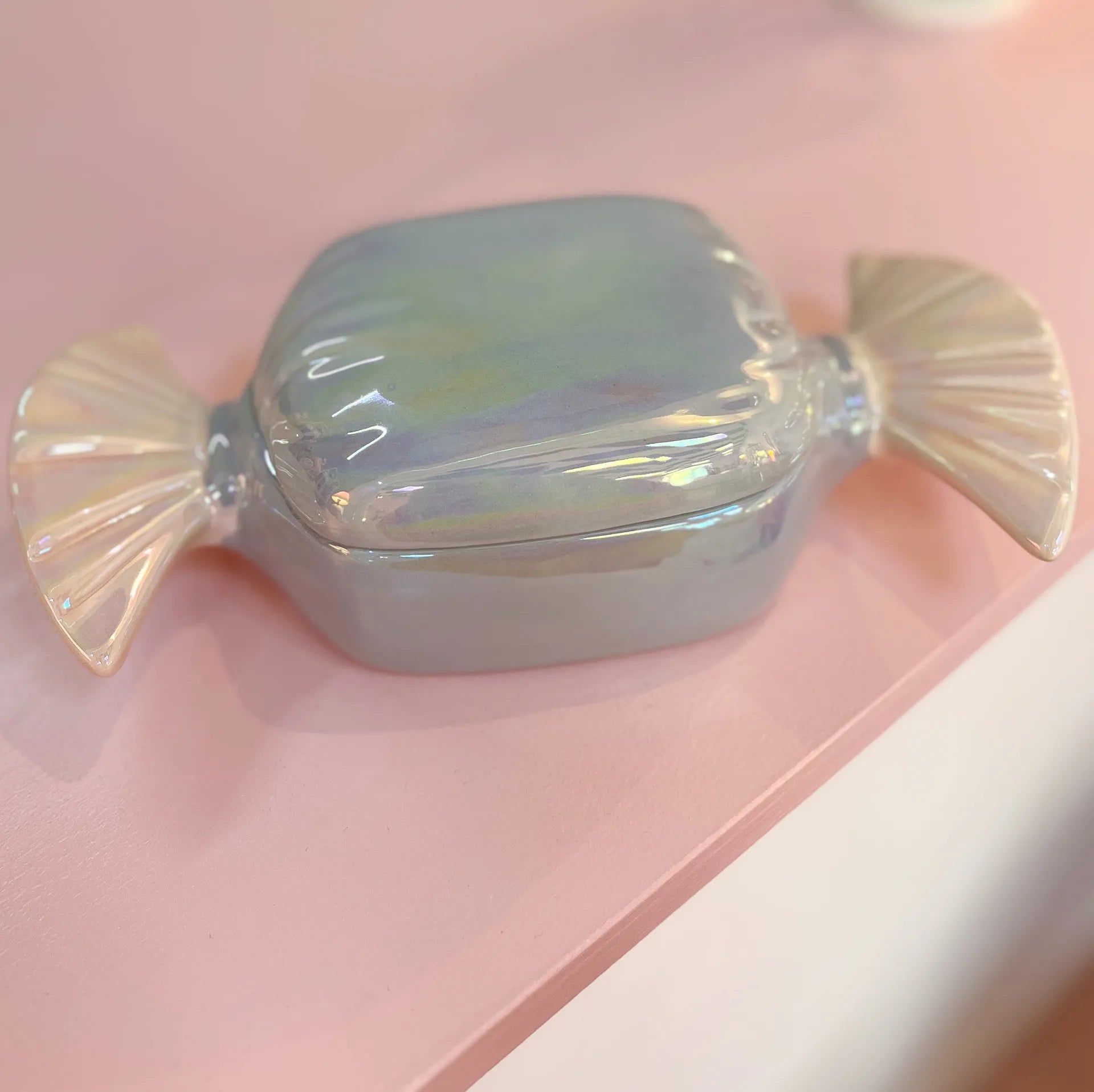 Boîte Bonbon en Porcelaine Iridescente – Italie, 70’s - Club Barbara