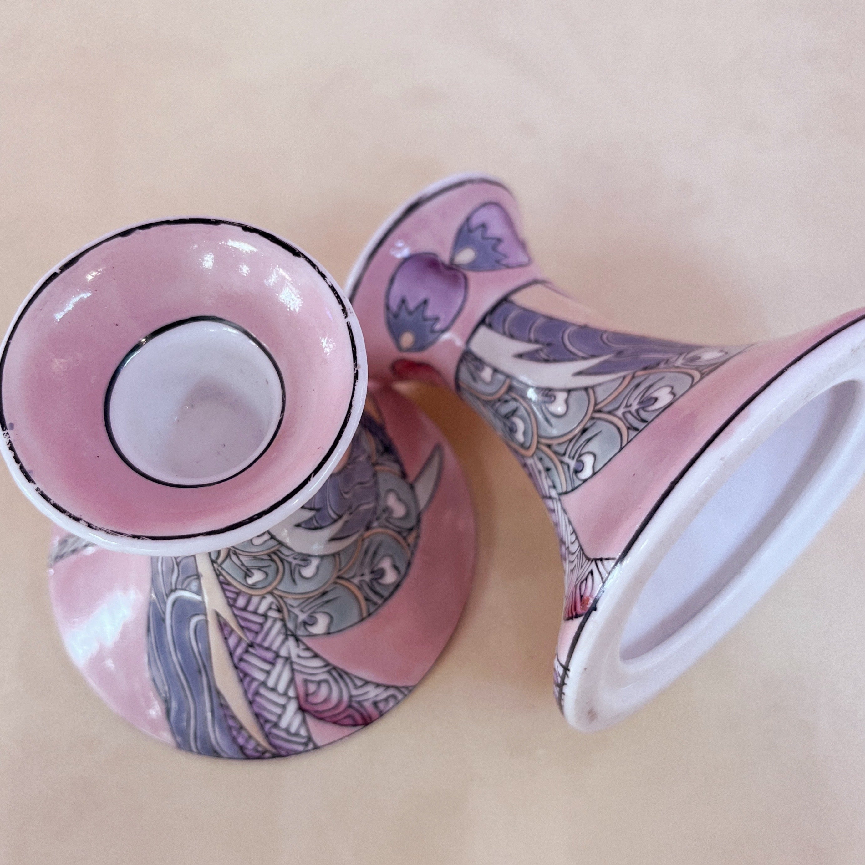 Paire de bougeoirs pastel, Porcelaine de Macao, années 80