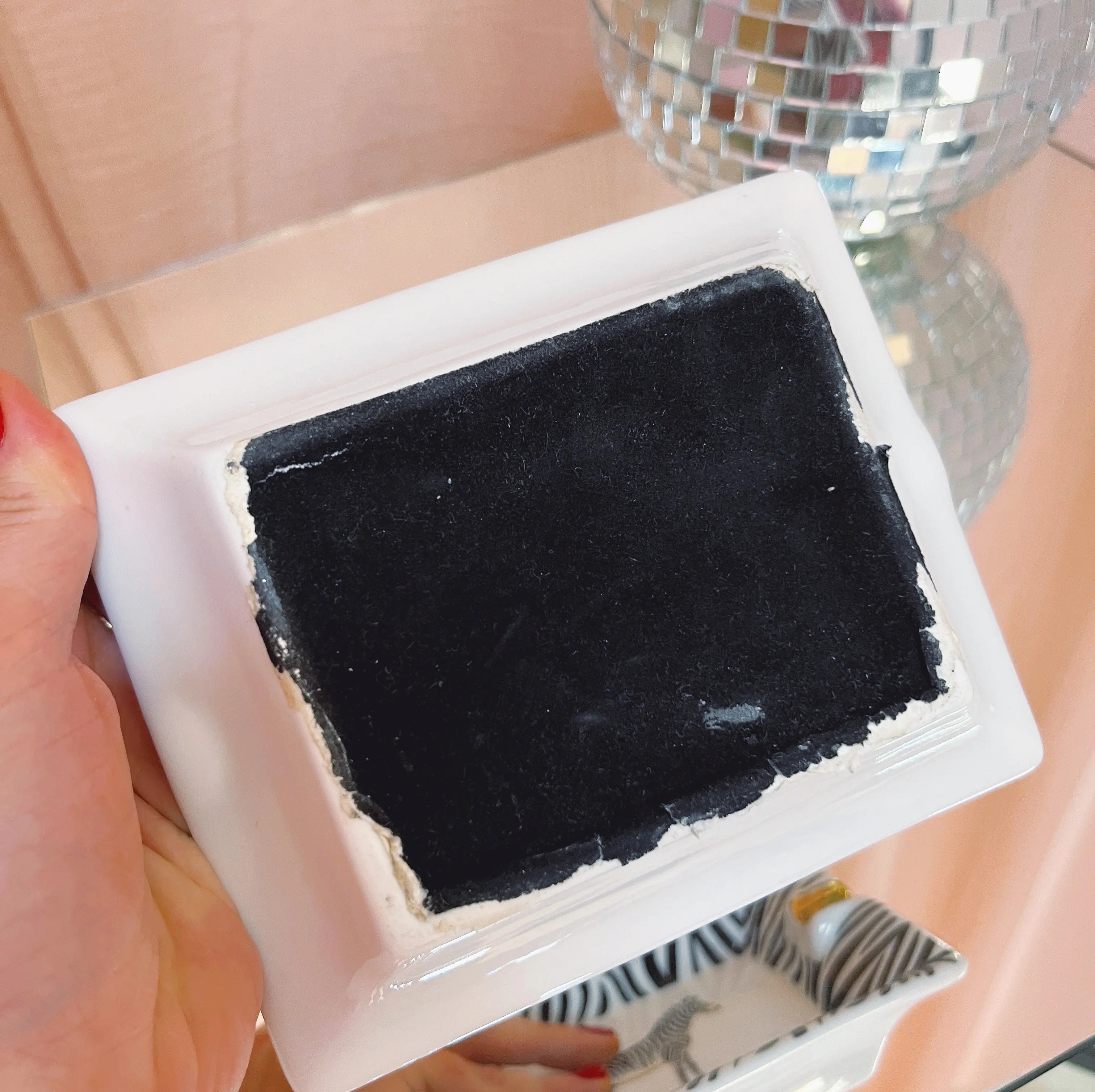 Dessous feutrine cendrier porcelaine zèbre Club Barbara