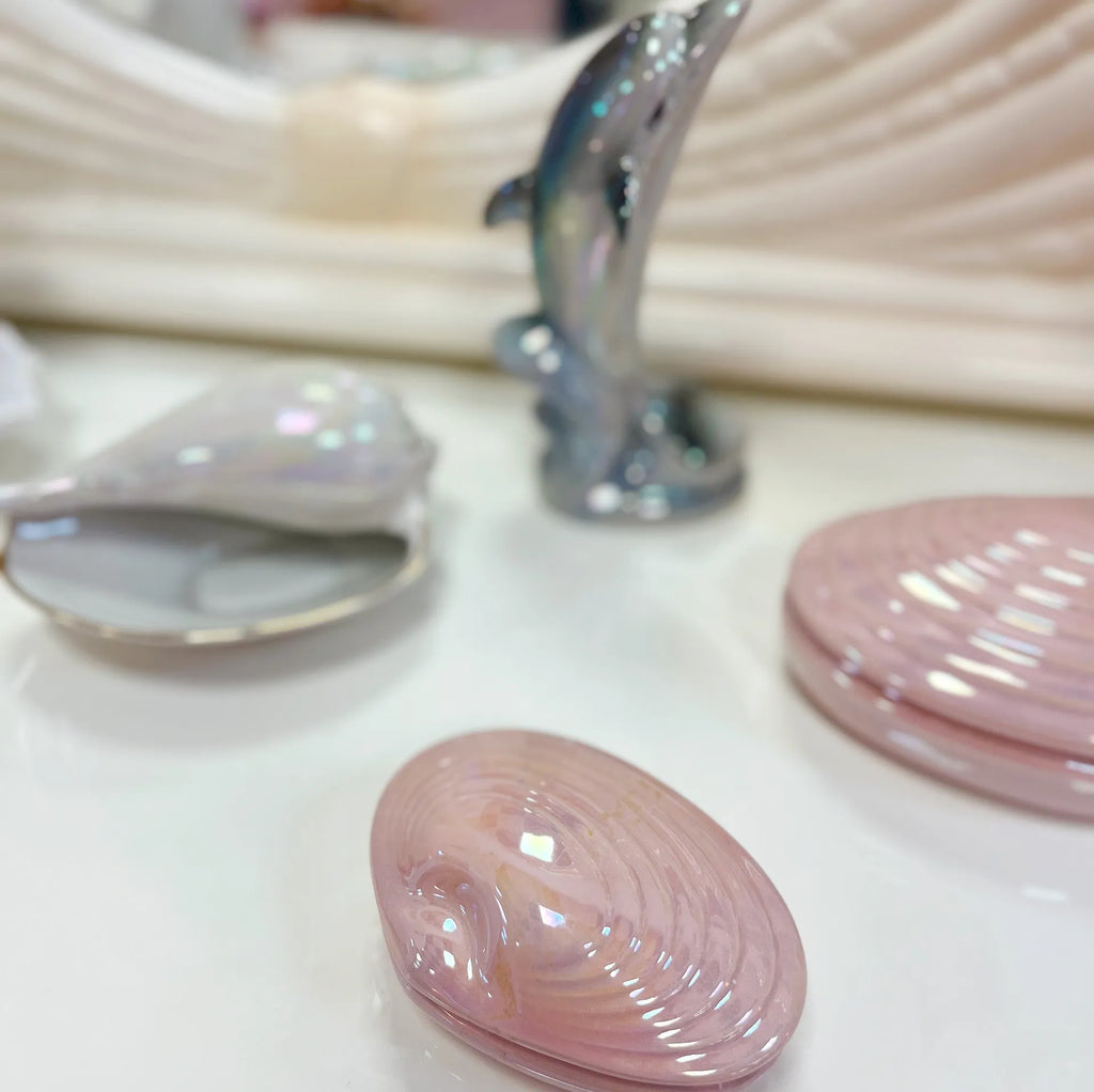 Coffret coquillage rose iridescent, années 70, petit modèle - Club Barbara