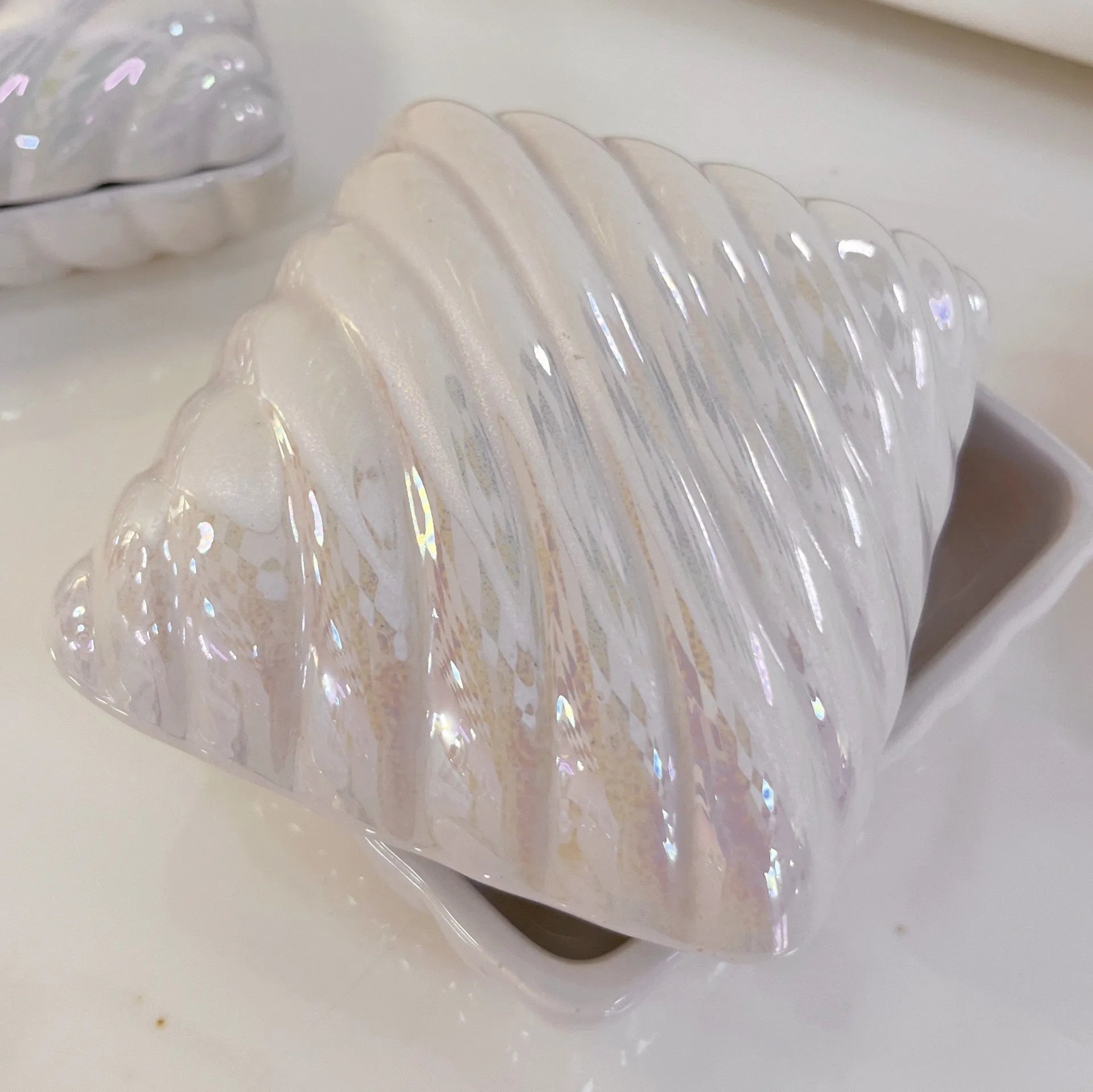 Coffret en céramique iridescente – Moyen format - Années 80 - Club Barbara