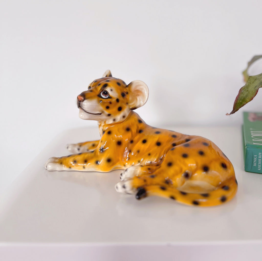 Bébé léopard en porcelaine peint à la main, années 70