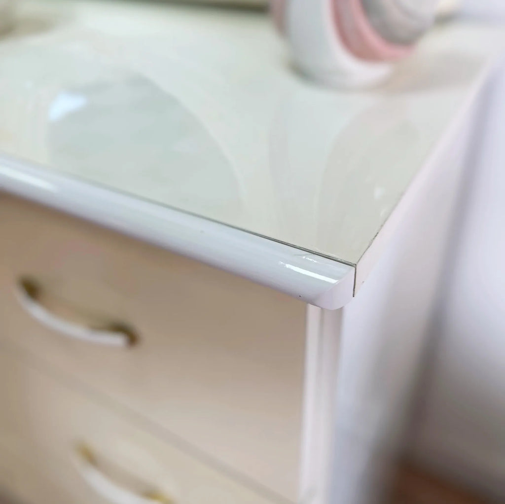 Commode et miroir coquillage laqués ivoire, années 80 - Club Barbara