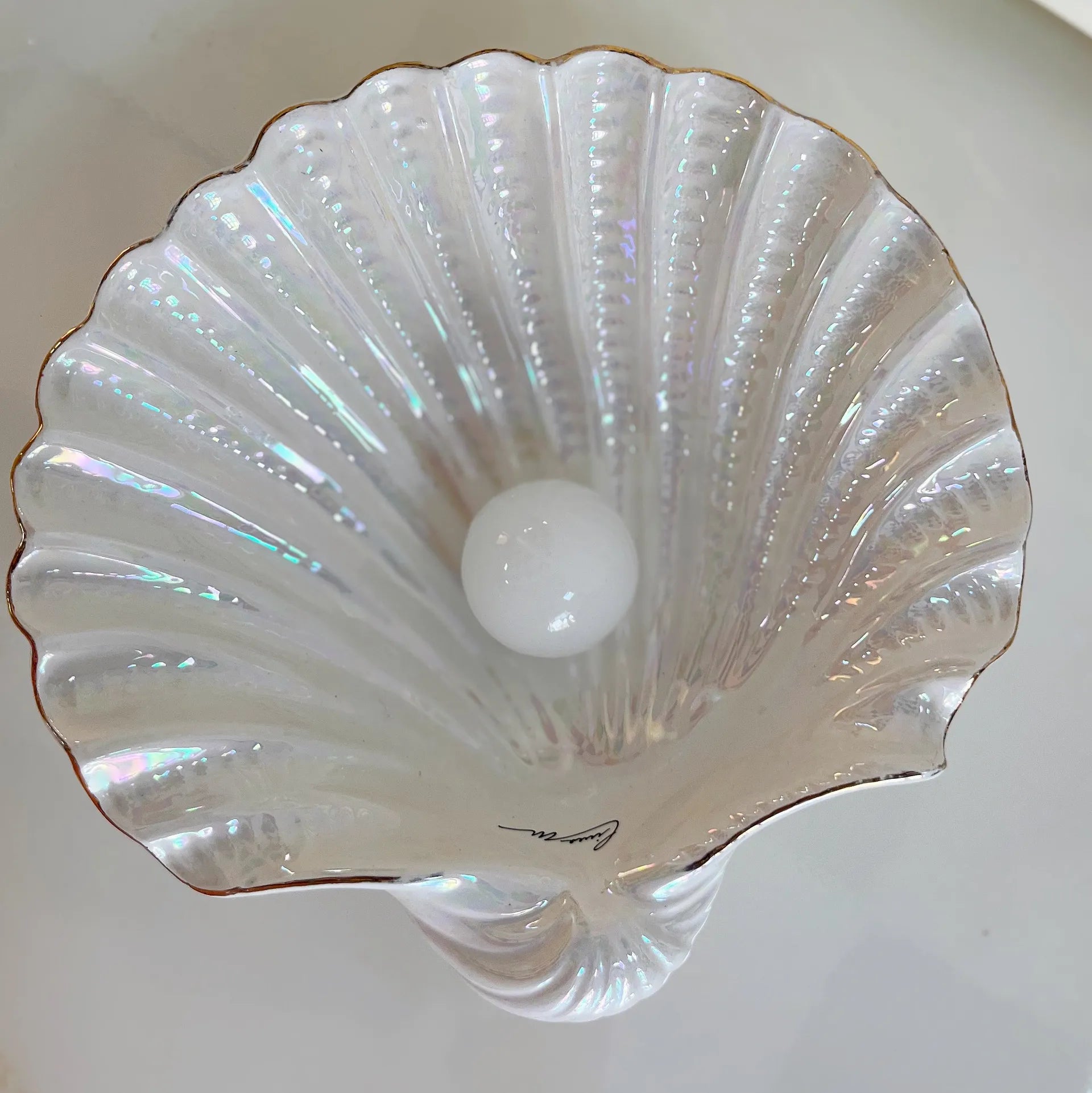 Coupe coquillage iridescente et dorures, années 70 - Club Barbara