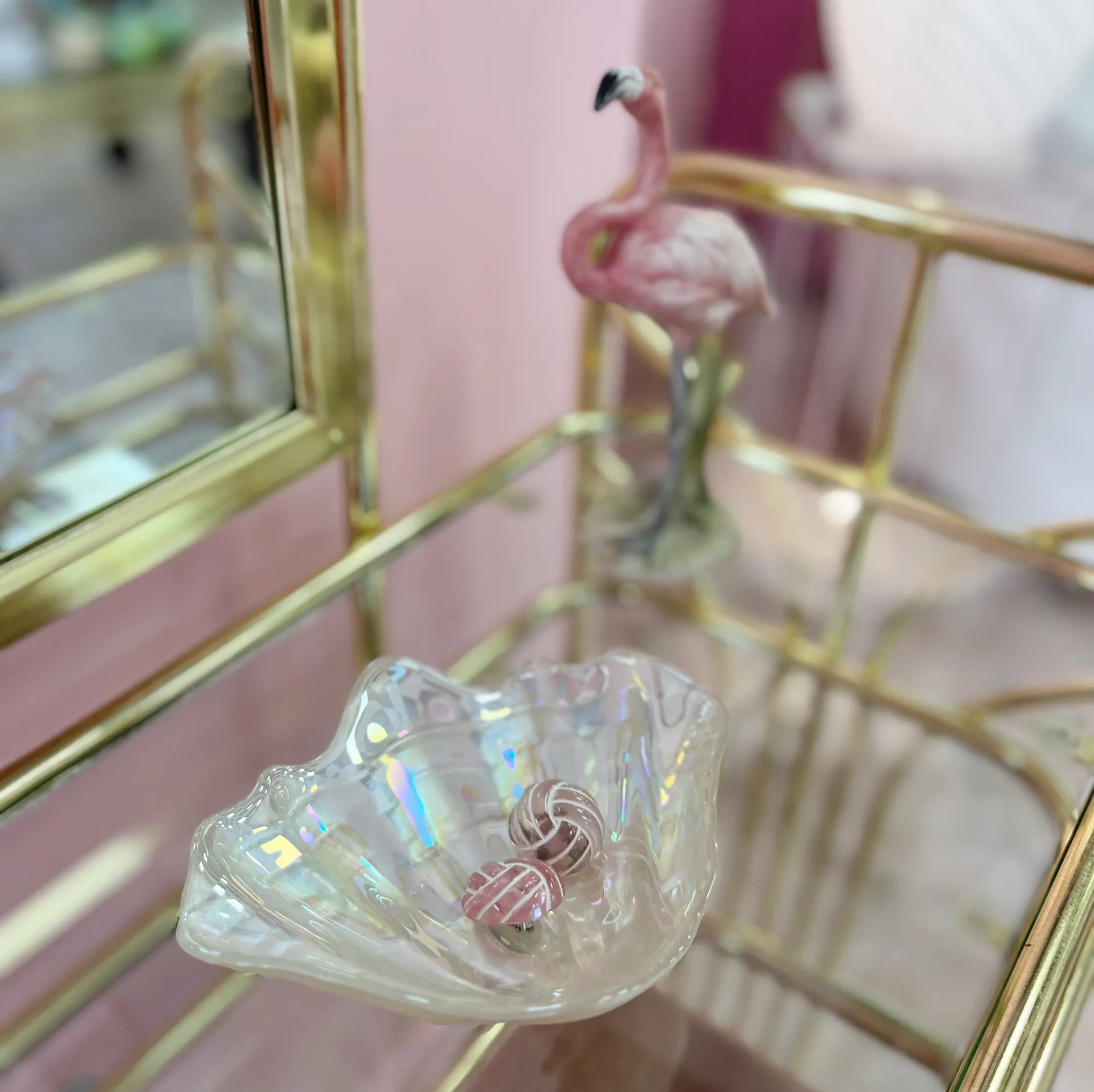 Coupelle coquillage iridescente et nacre 80s - Club Barbara