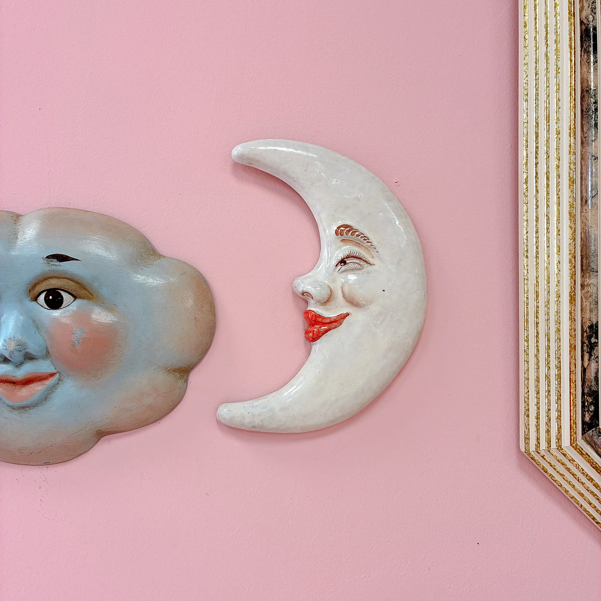 Lune murale en céramique italienne, croissant de lune visage peint à la main, années 80