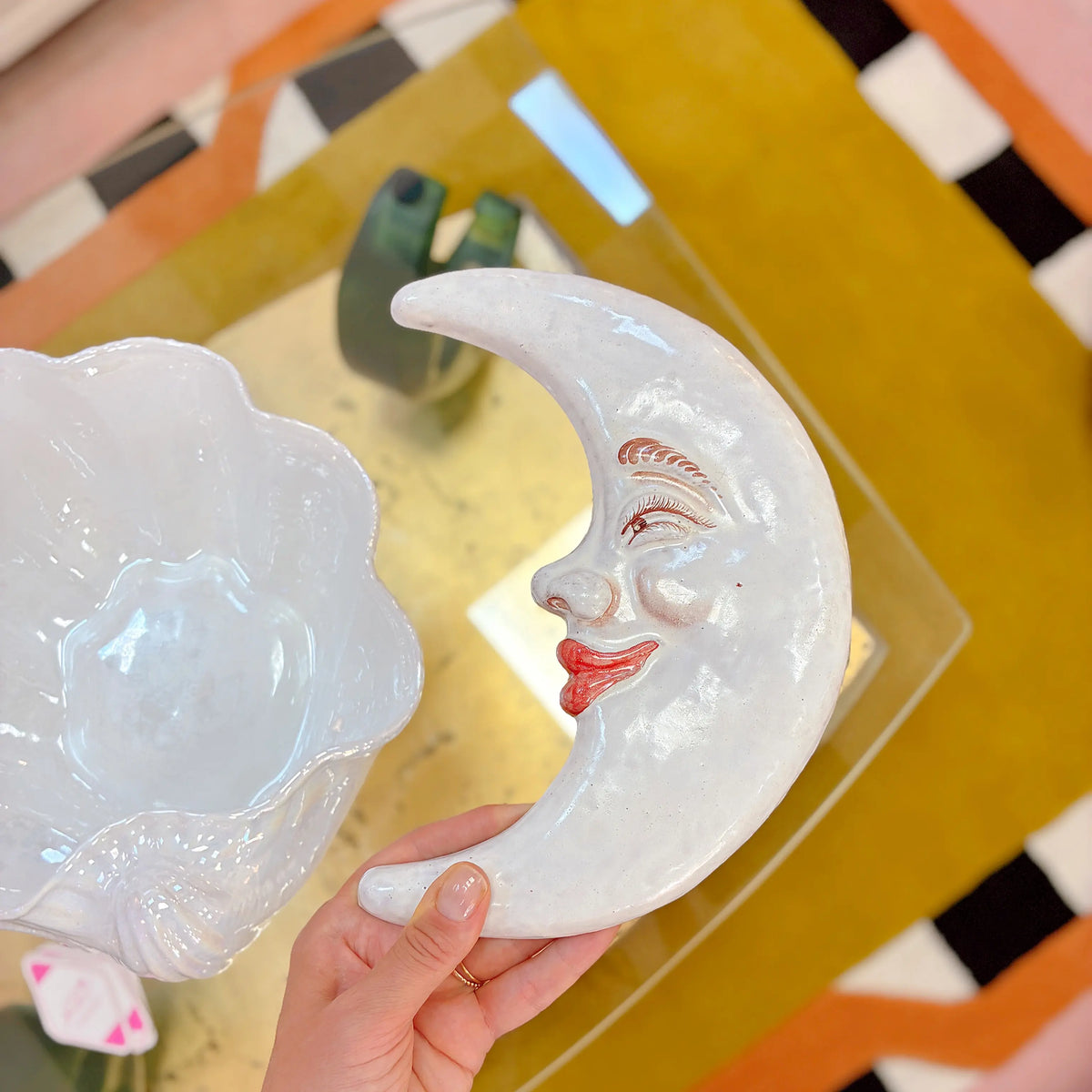 Lune murale en céramique italienne, croissant de lune visage peint à la main, années 80