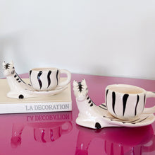 Load image into Gallery viewer, Vintage zebra mugs
