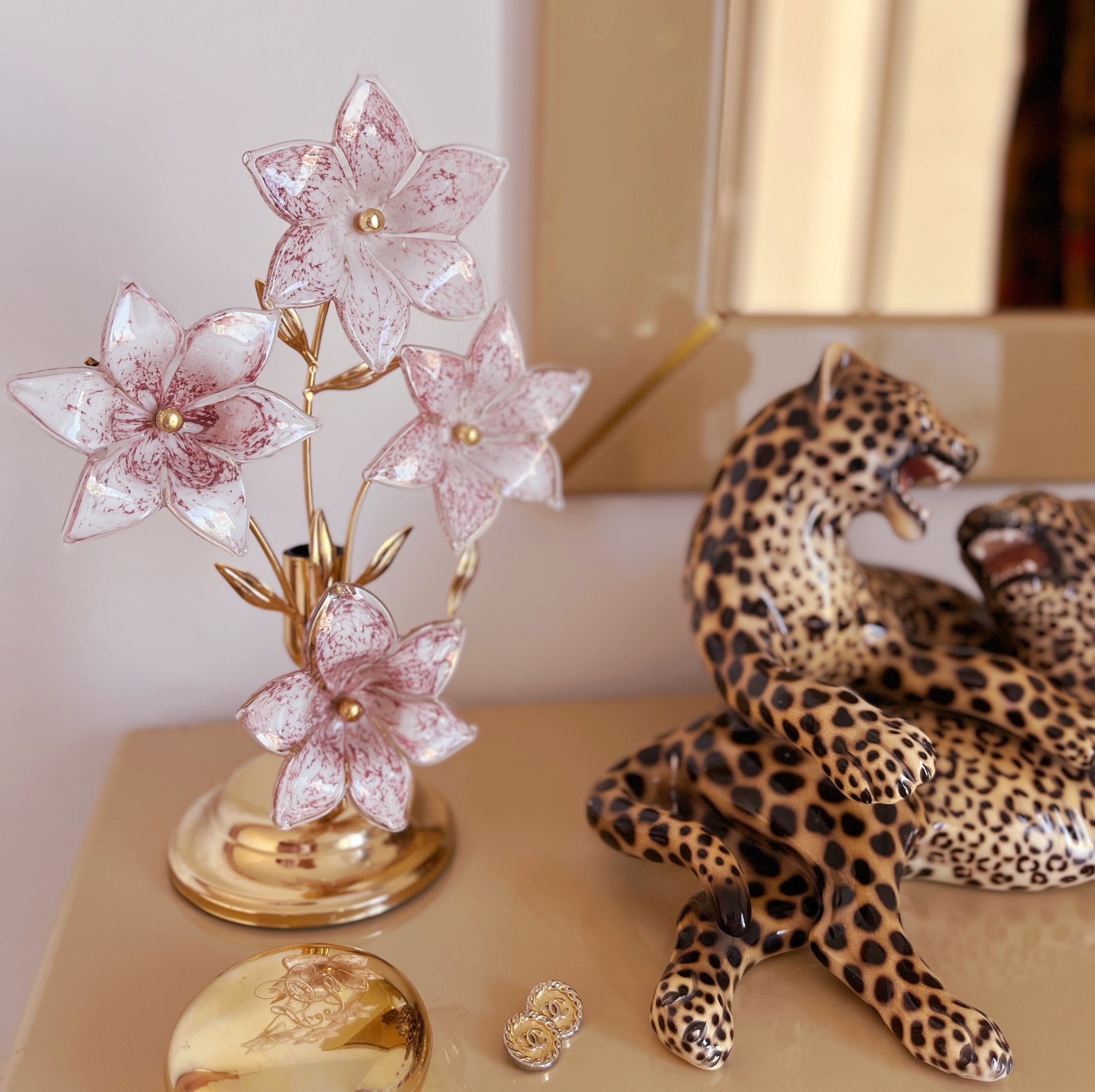 Lampe florale Murano en laiton et verre rose moucheté, Italie, années 70