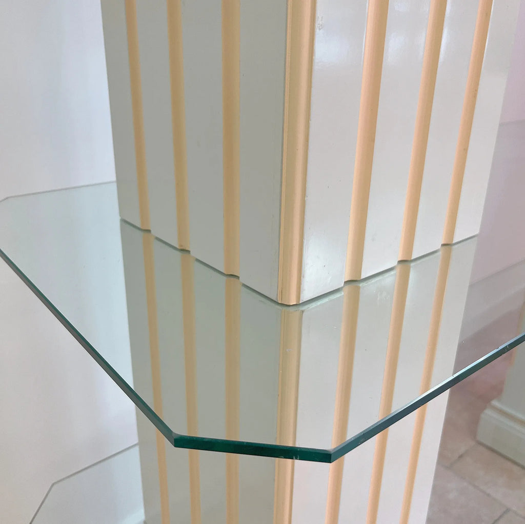 Etagères colonnes pastel, bois et verre, années 80 - Club Barbara