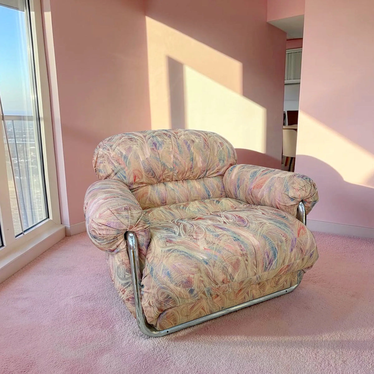 Paire de fauteuils vintage, tube chromé, tissu jacquard pastel, design italien années 70-80