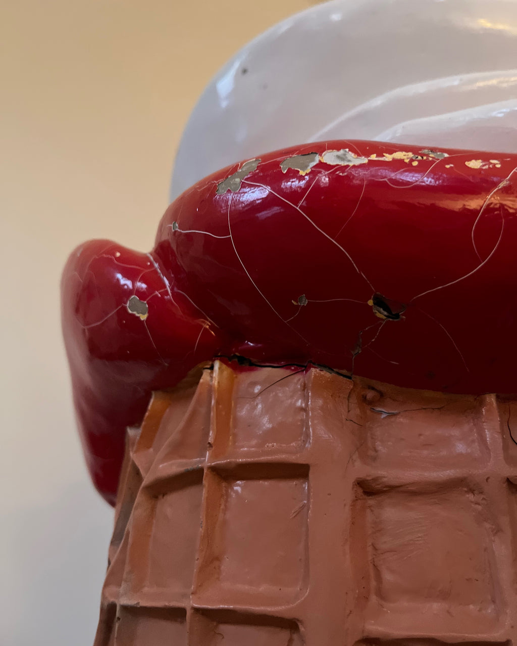 glace-vanille-fraise-geante