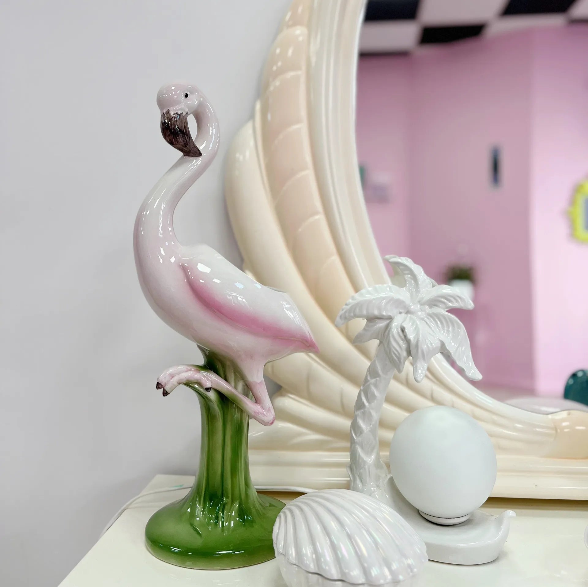 Grand vase flamant rose - Club Barbara