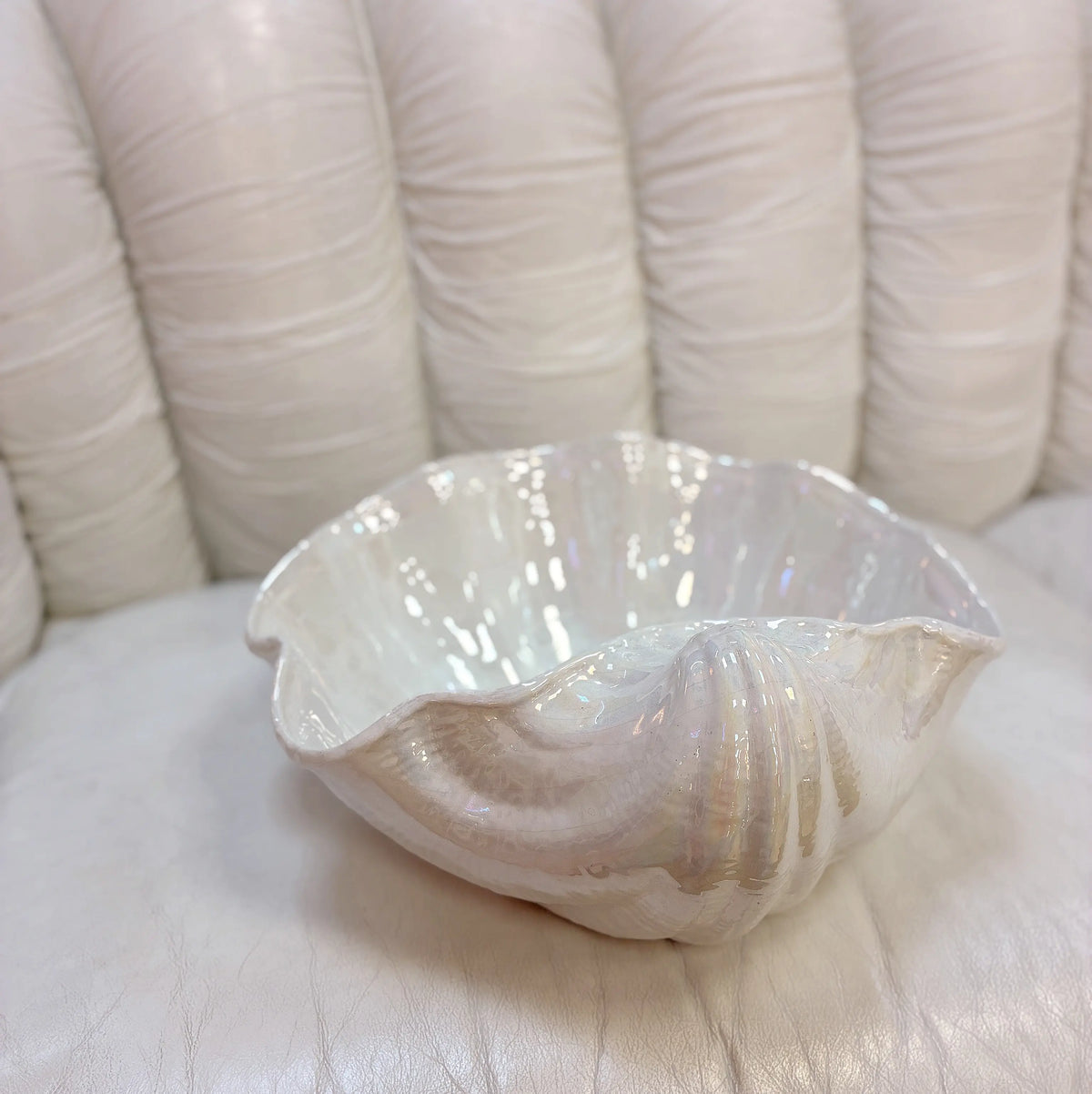 Grande coupe coquillage vintage en céramique italienne irisée, Bassano, années 80