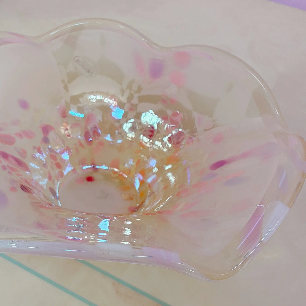 Coupe vintage style Murano en verre irisé, rose et pastel, bord ondulé, années 80
