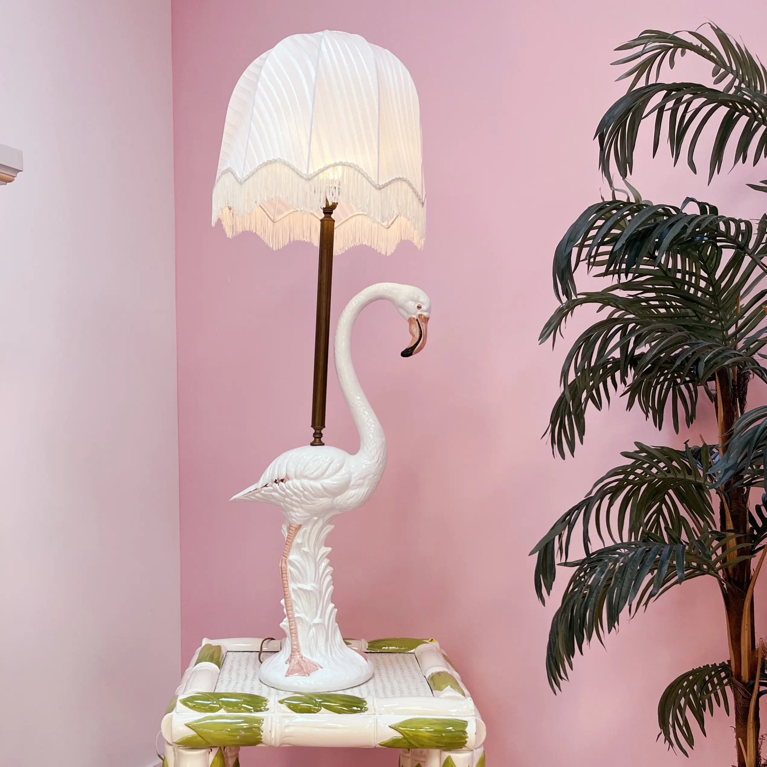 Grande lampe flamant rose en céramique, années 70