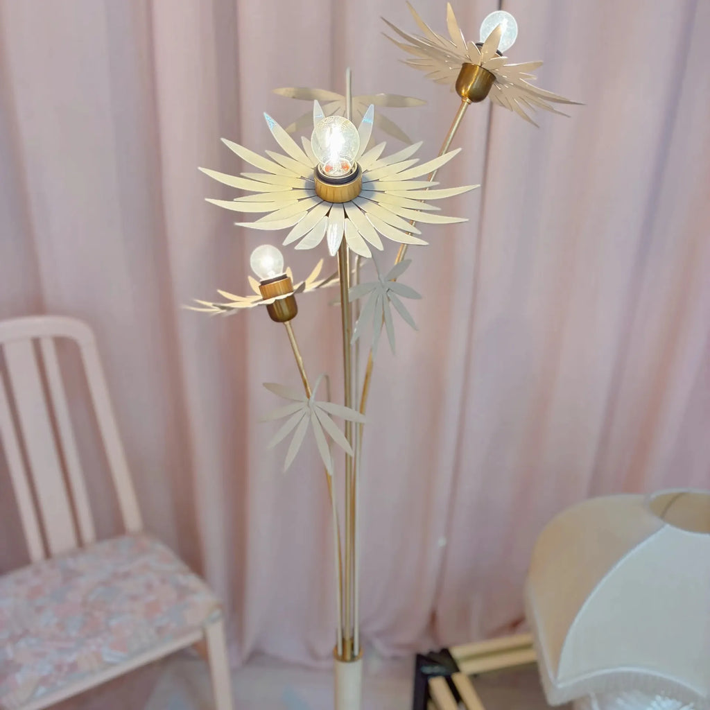Lampadaire fleurs vintage en laiton doré, 3 lumières, Italie, années 70 - Club Barbara