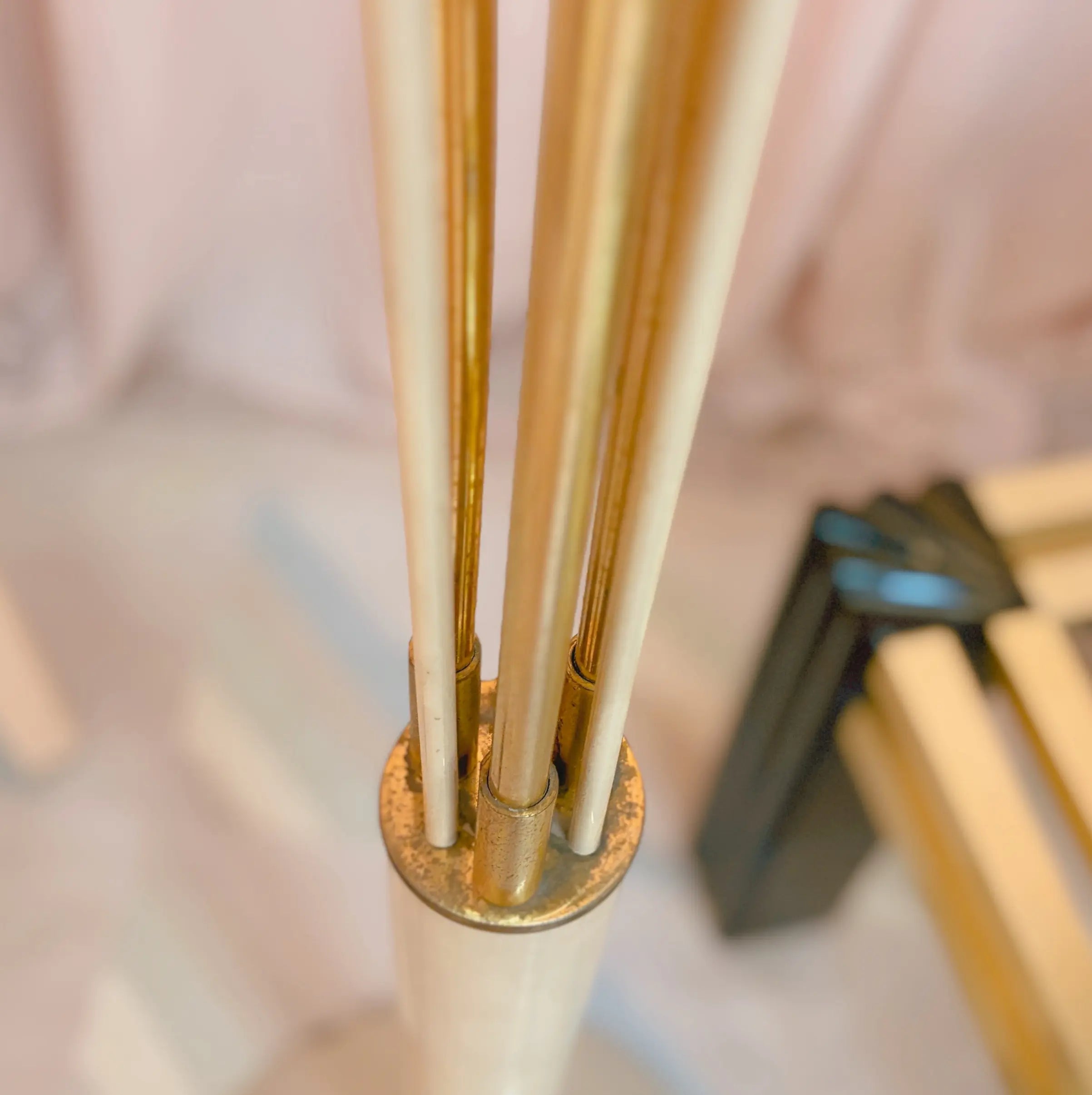 Lampadaire fleurs vintage en laiton doré, 3 lumières, Italie, années 70