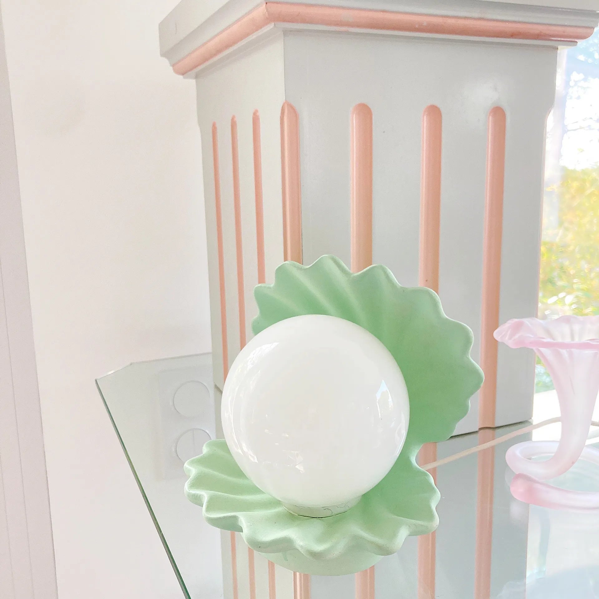 Lampe 80’s coquillage vintage pastel - Club Barbara