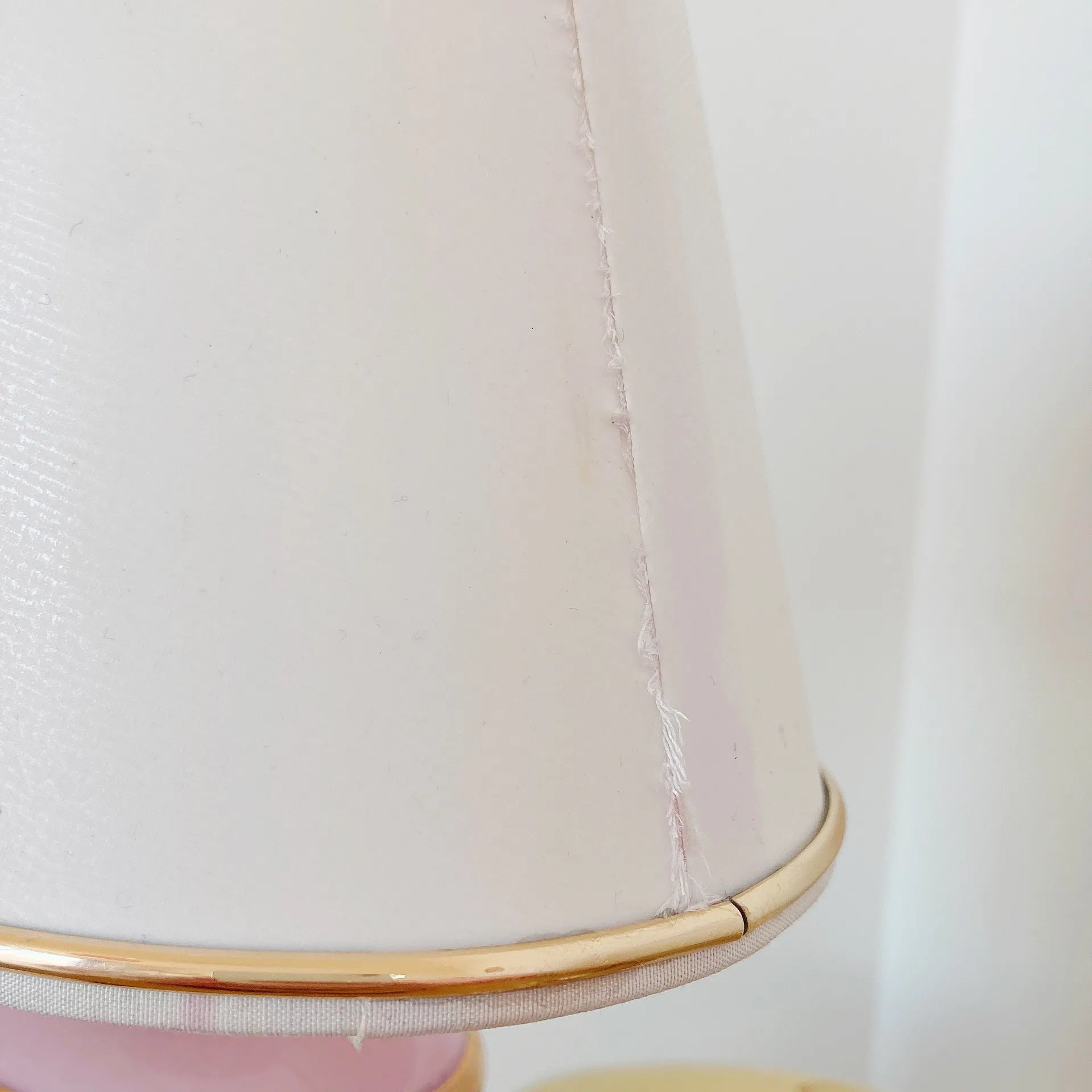 Lampe Art Deco rose et dorée - Club Barbara