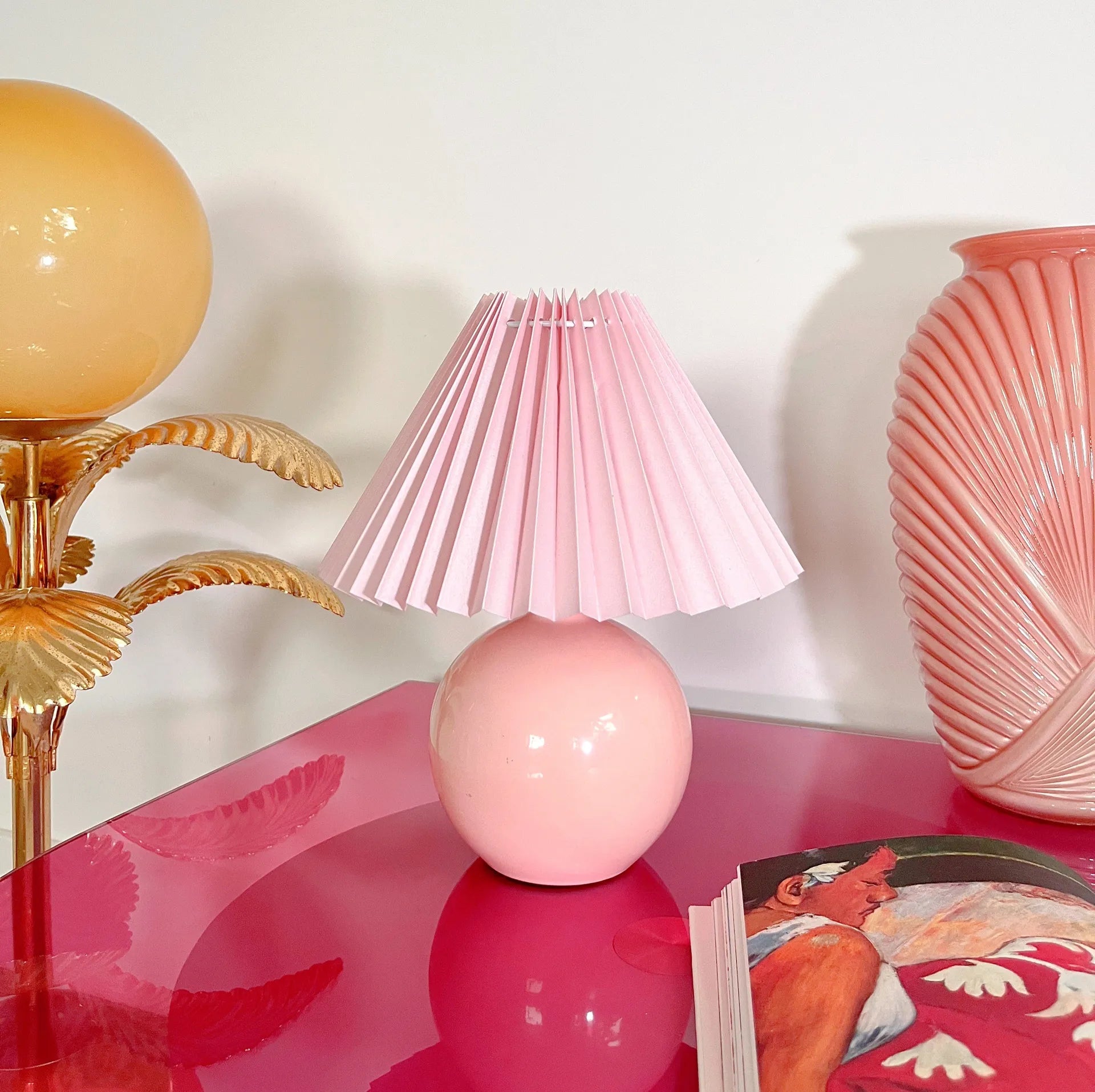 Lampe boule retro 80 peach - Club Barbara