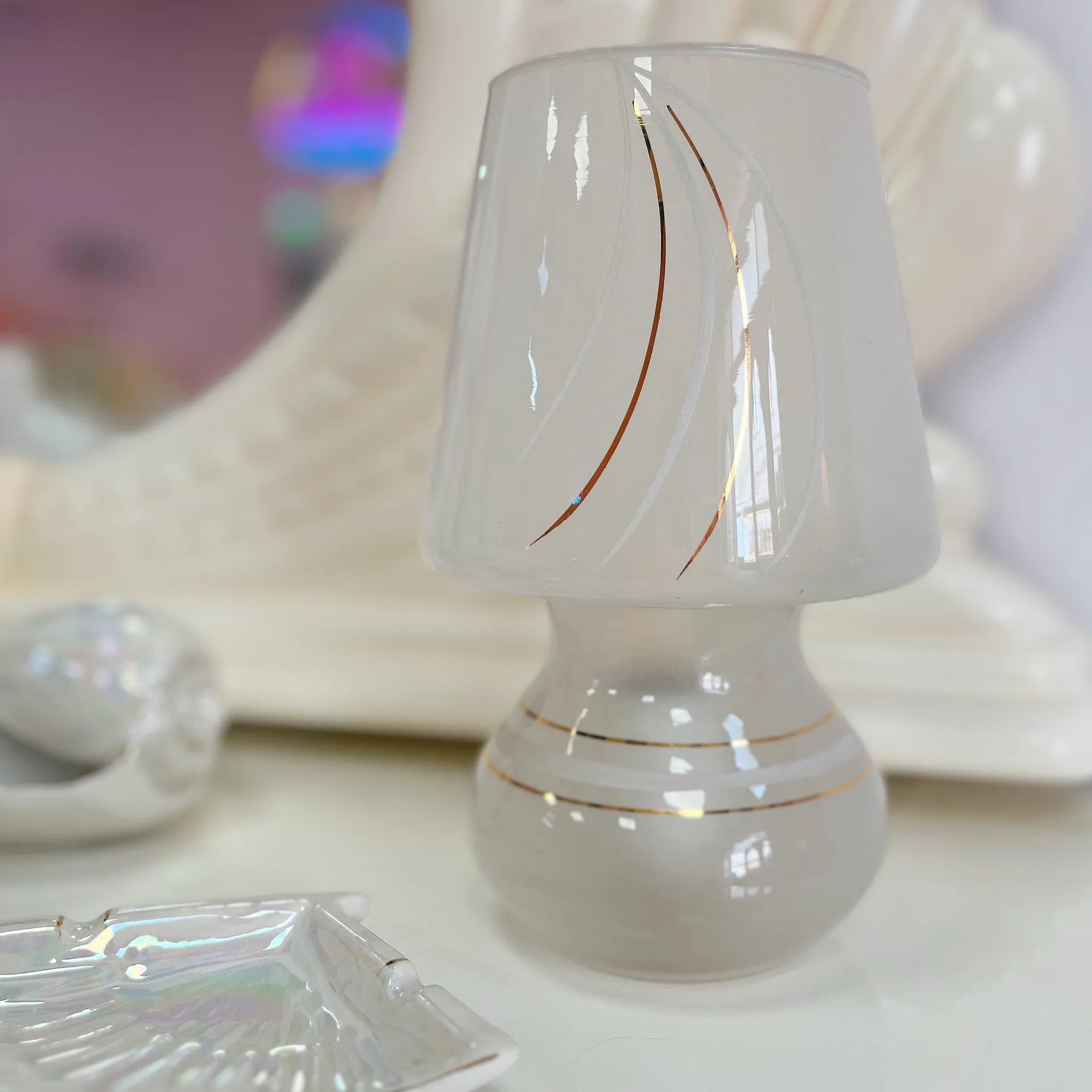 Lampe champignon dorée vintage - Club Barbara