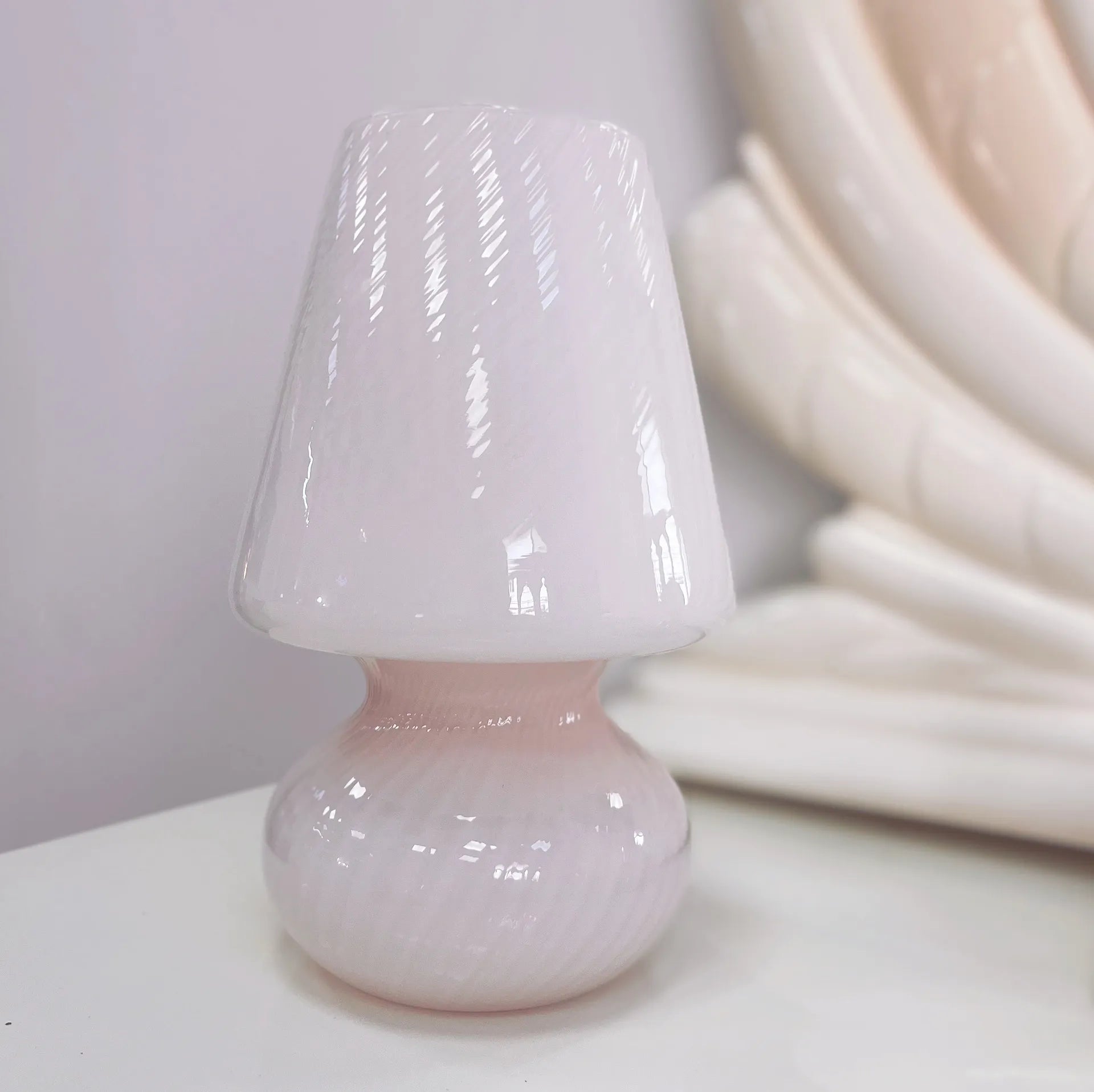 Lampe champignon Murano en verre soufflé rose pastel, années 70 - Club Barbara