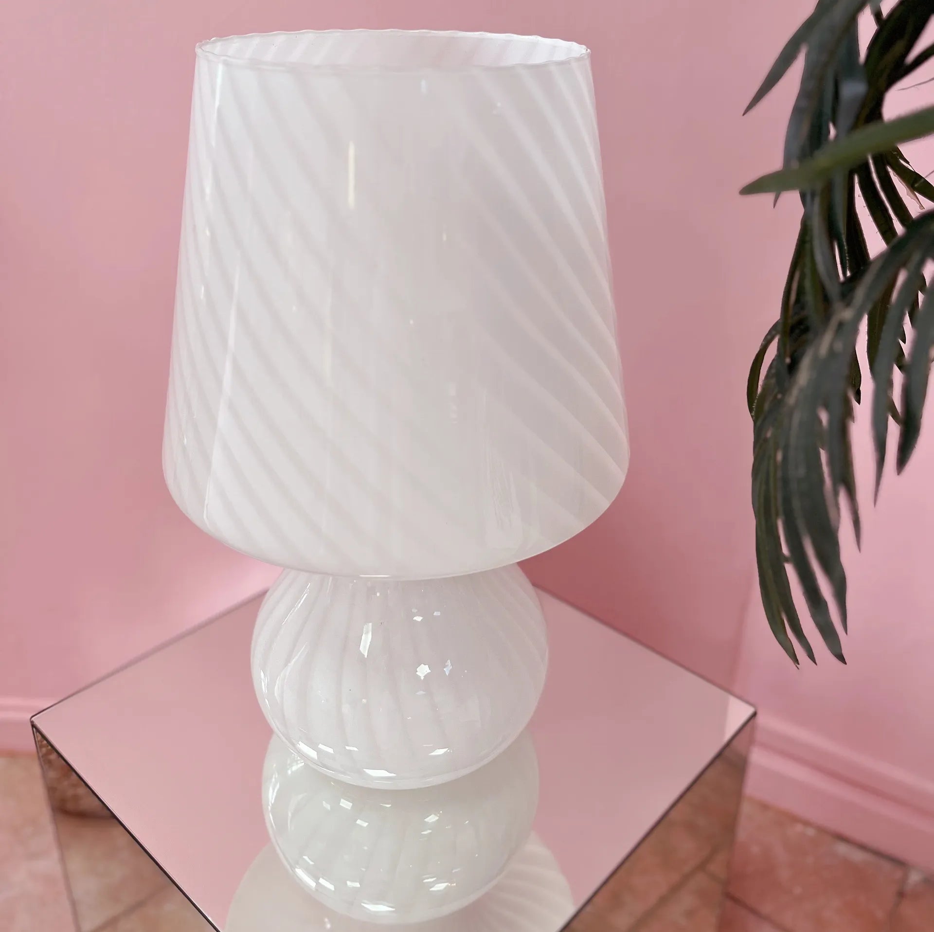 Lampe champignon Murano XL en verre soufflé lattimo torsadé - Club Barbara