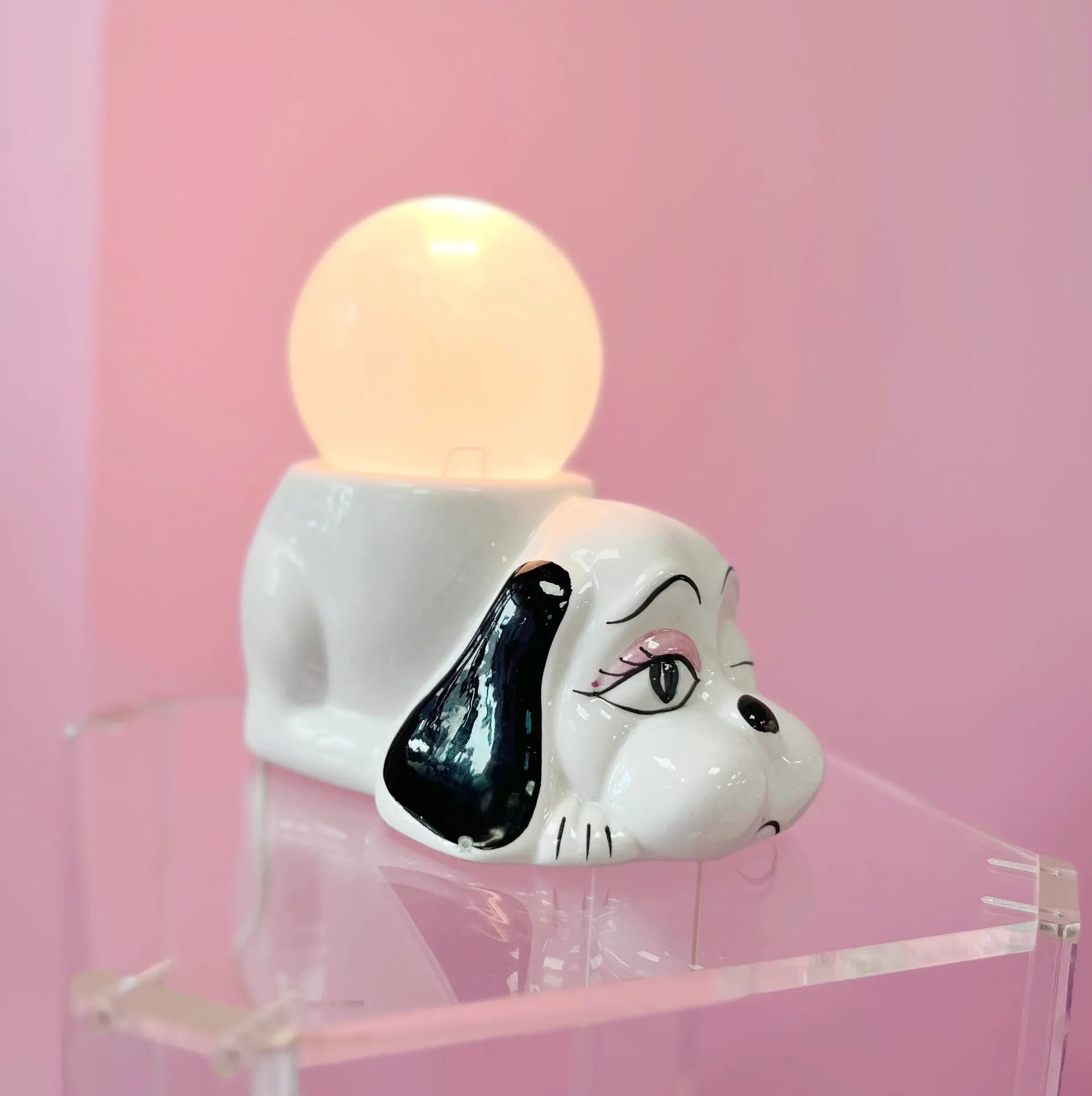 Lampe Chien et globe opalin – Années 80 - Club Barbara