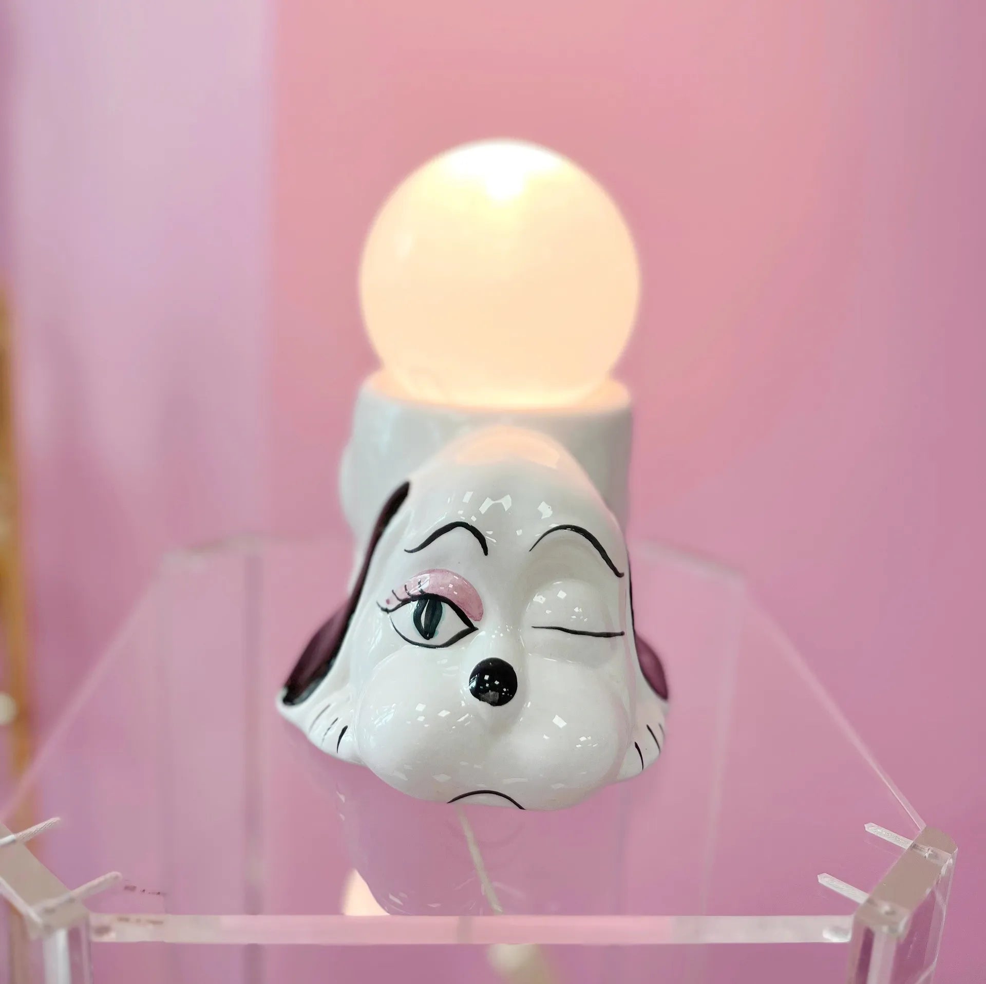 Lampe Chien et globe opalin – Années 80 - Club Barbara