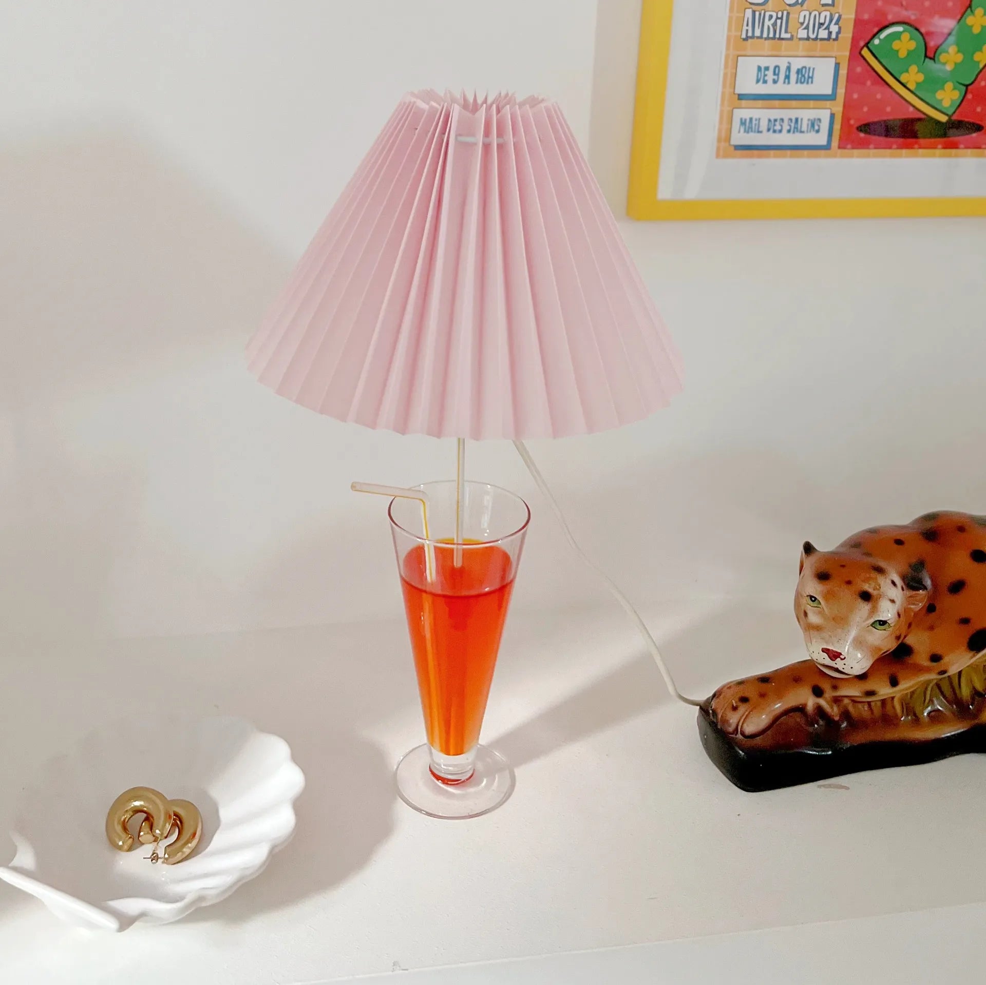 Lampe cocktail rétro 80 abat-jour rose - Club Barbara