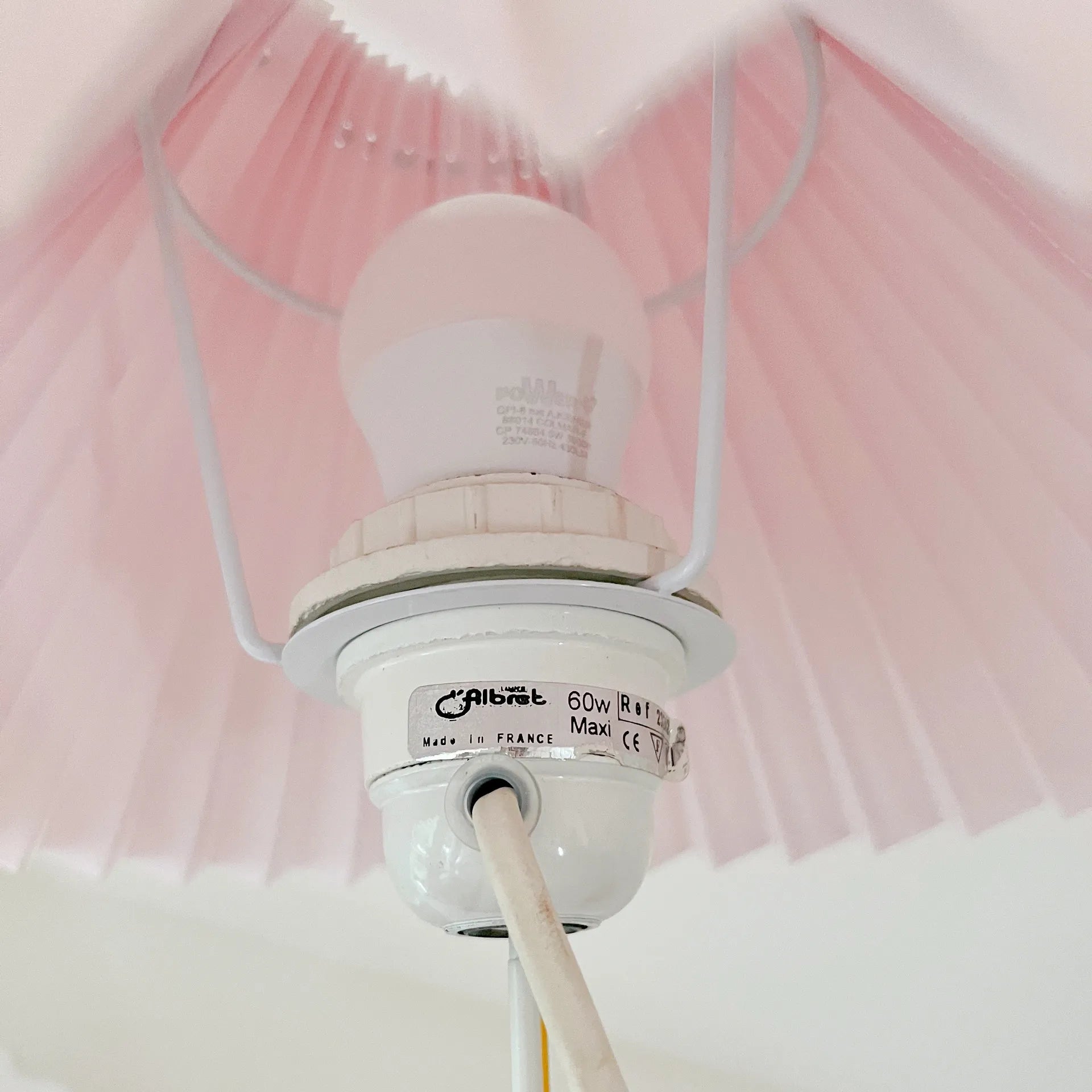Lampe cocktail rétro 80 abat-jour rose - Club Barbara