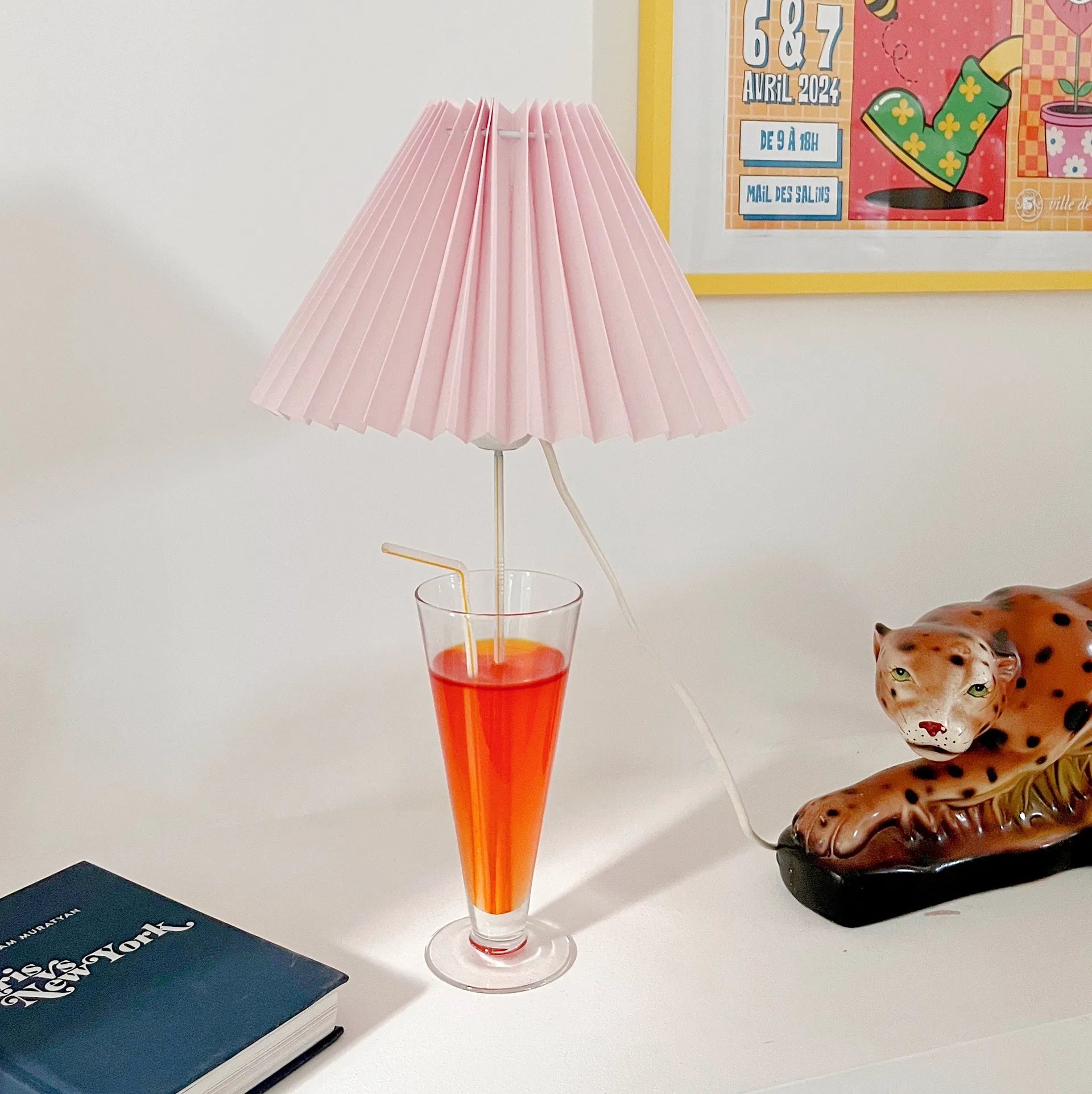 Lampe cocktail rétro 80 abat-jour rose - Club Barbara