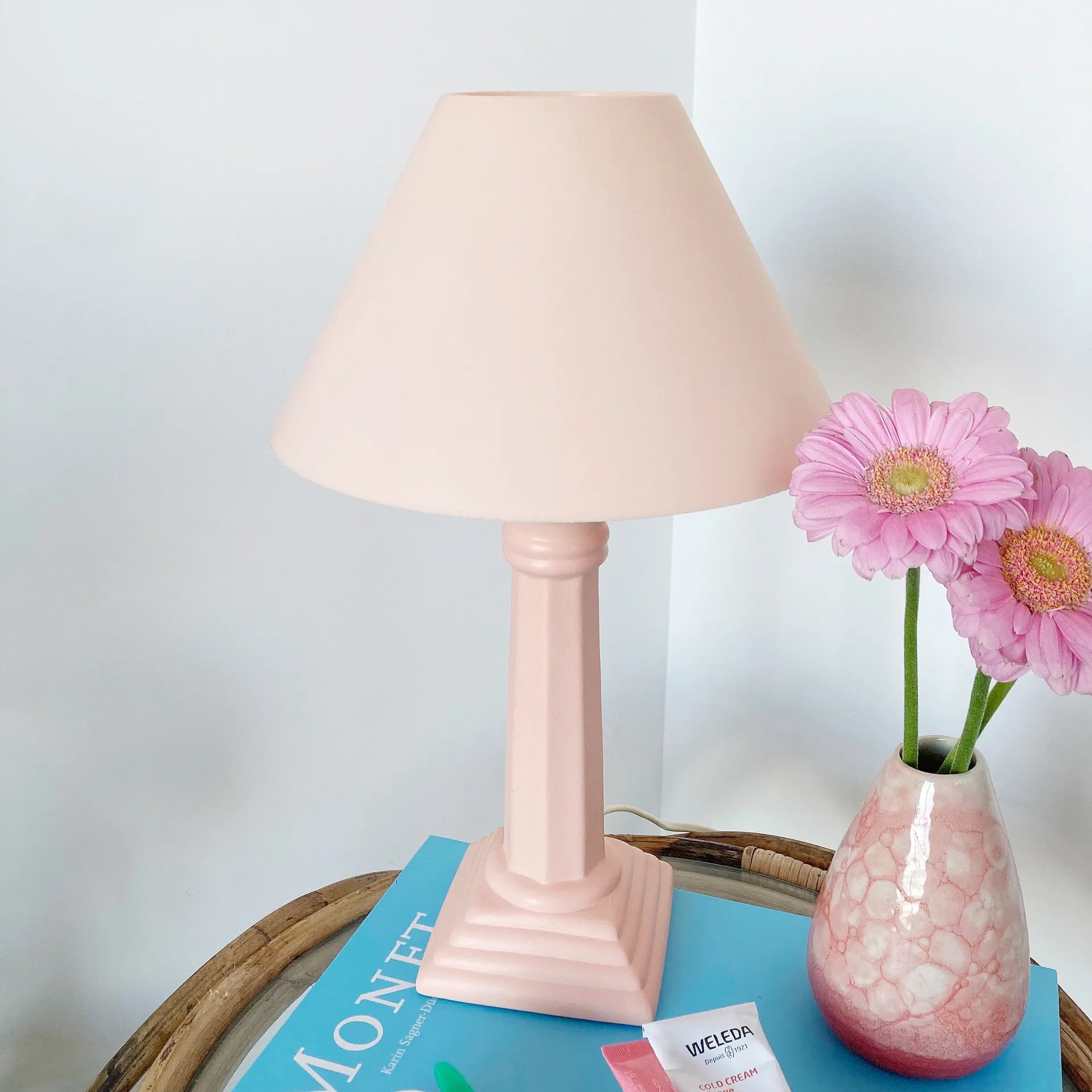 Lampe colonne rose - Club Barbara