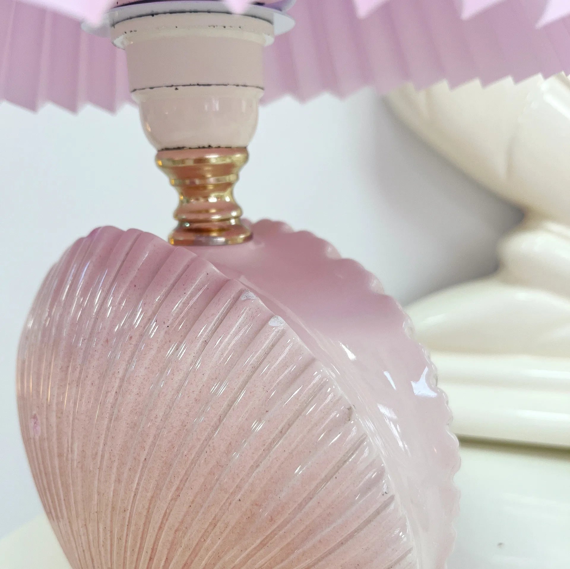 Lampe coquillage 80s rose saumon - Club Barbara