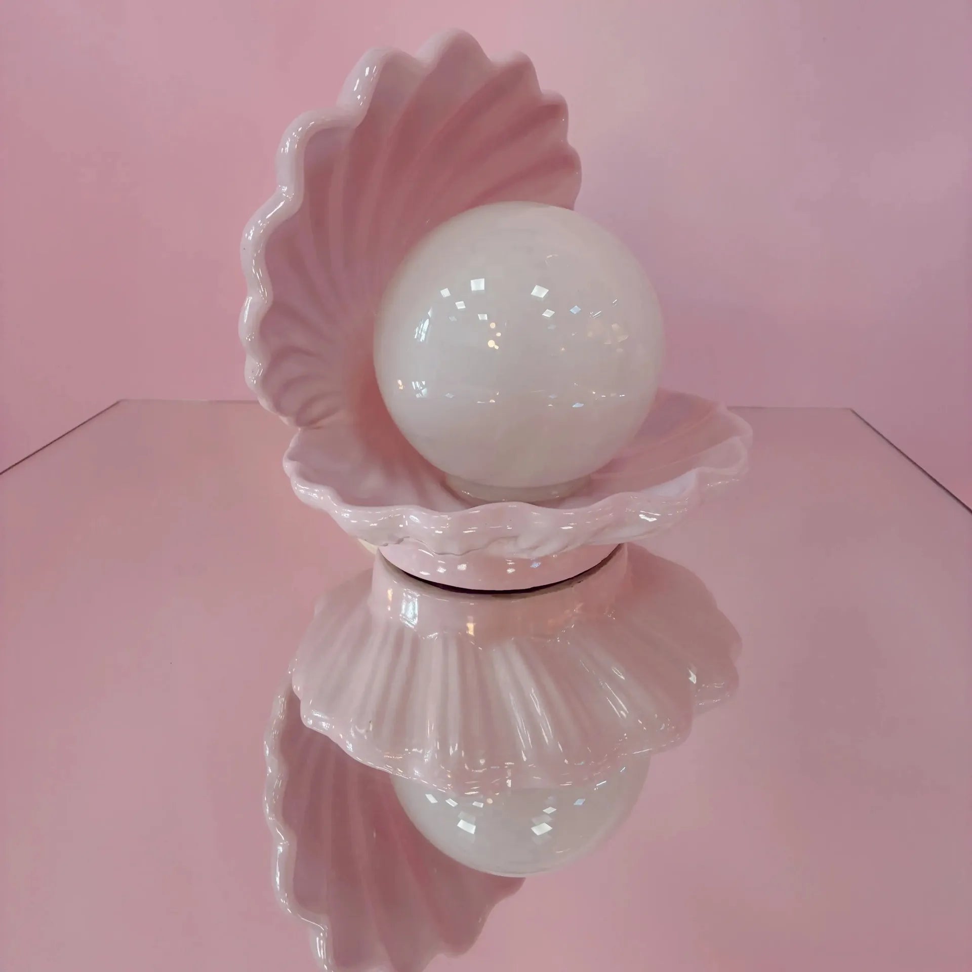 Lampe coquillage céramique rose pastel, vintage années 80 - Club Barbara